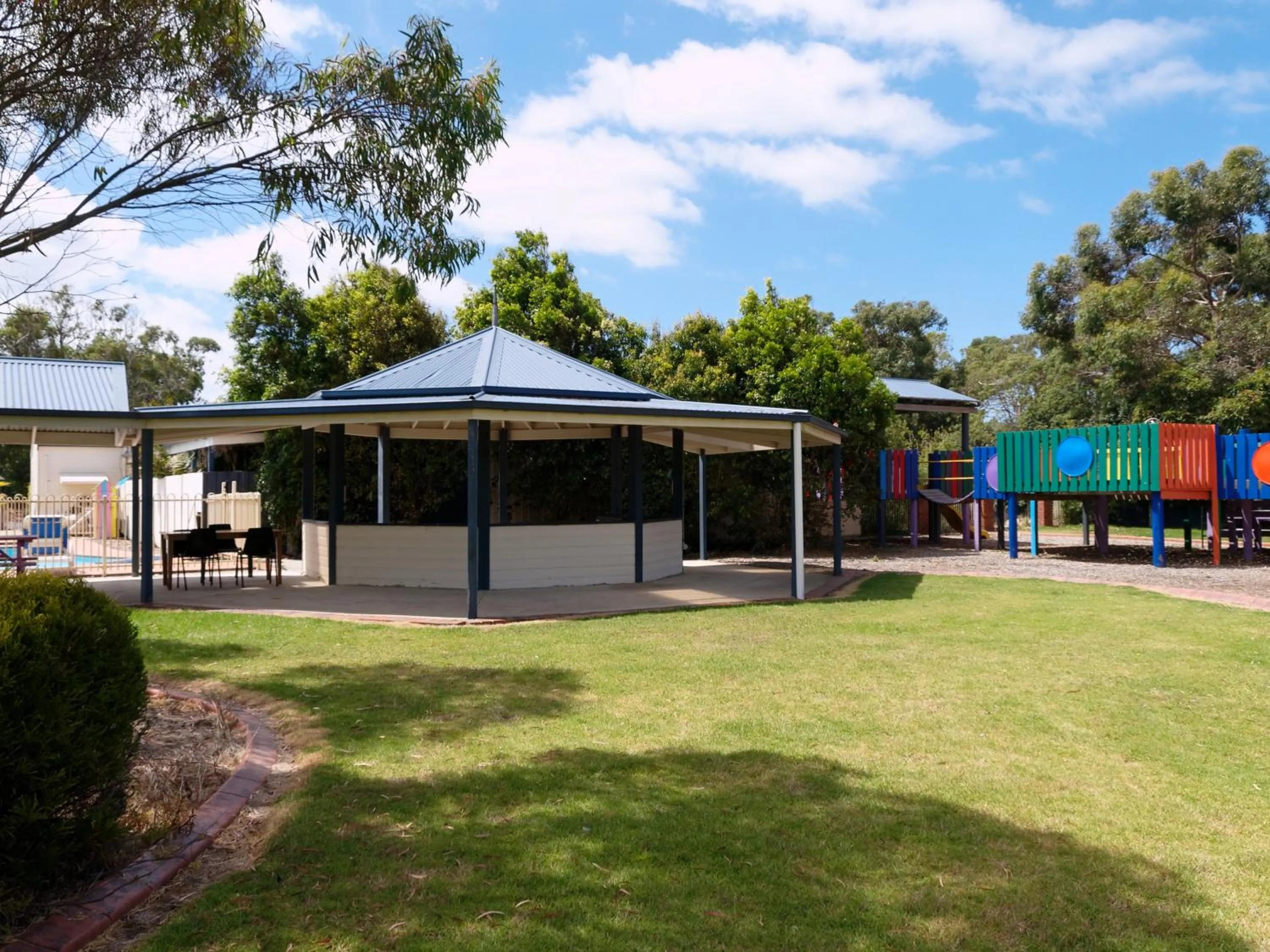 BBQ facilities, Property Building in Woodbyne Resort