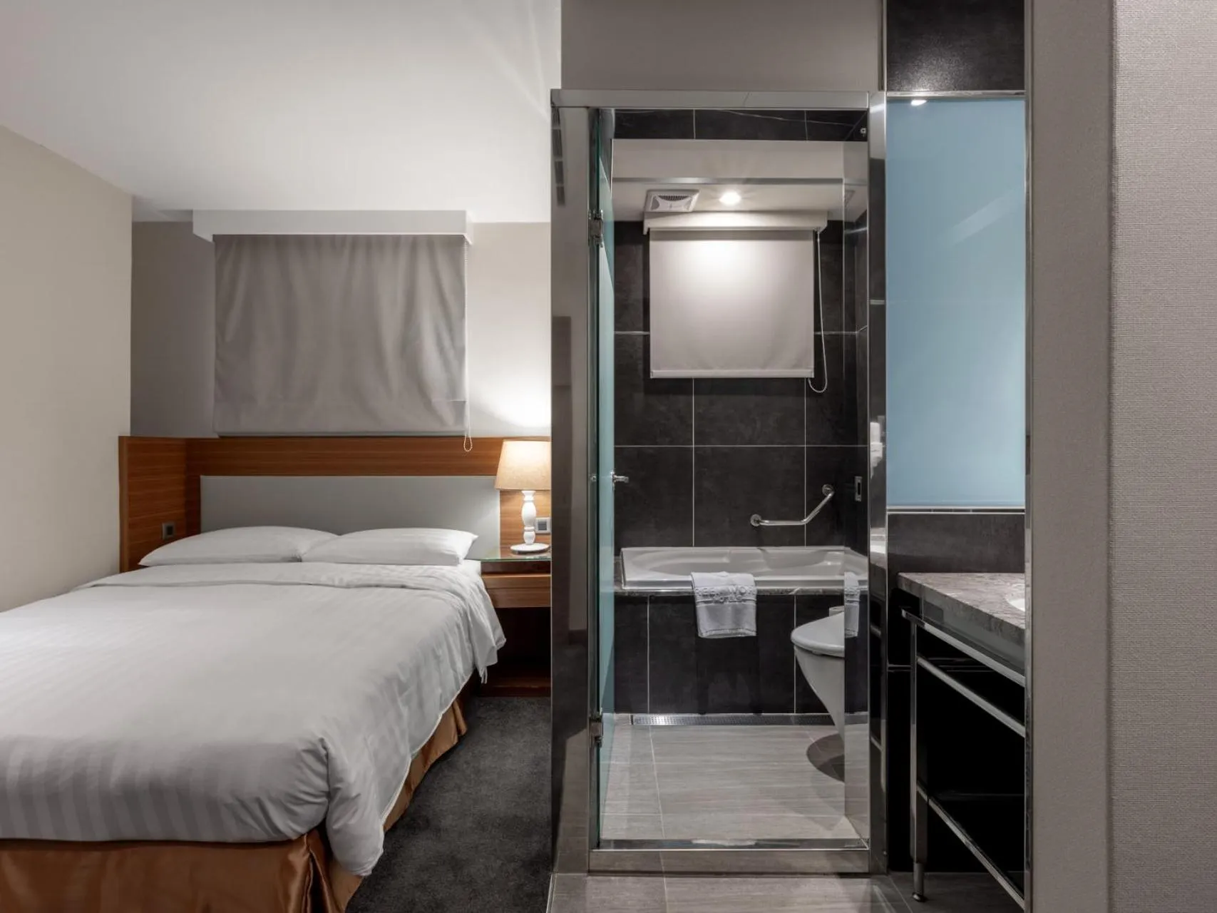 Photo of the whole room, Bed in Green World Mai - NanJing