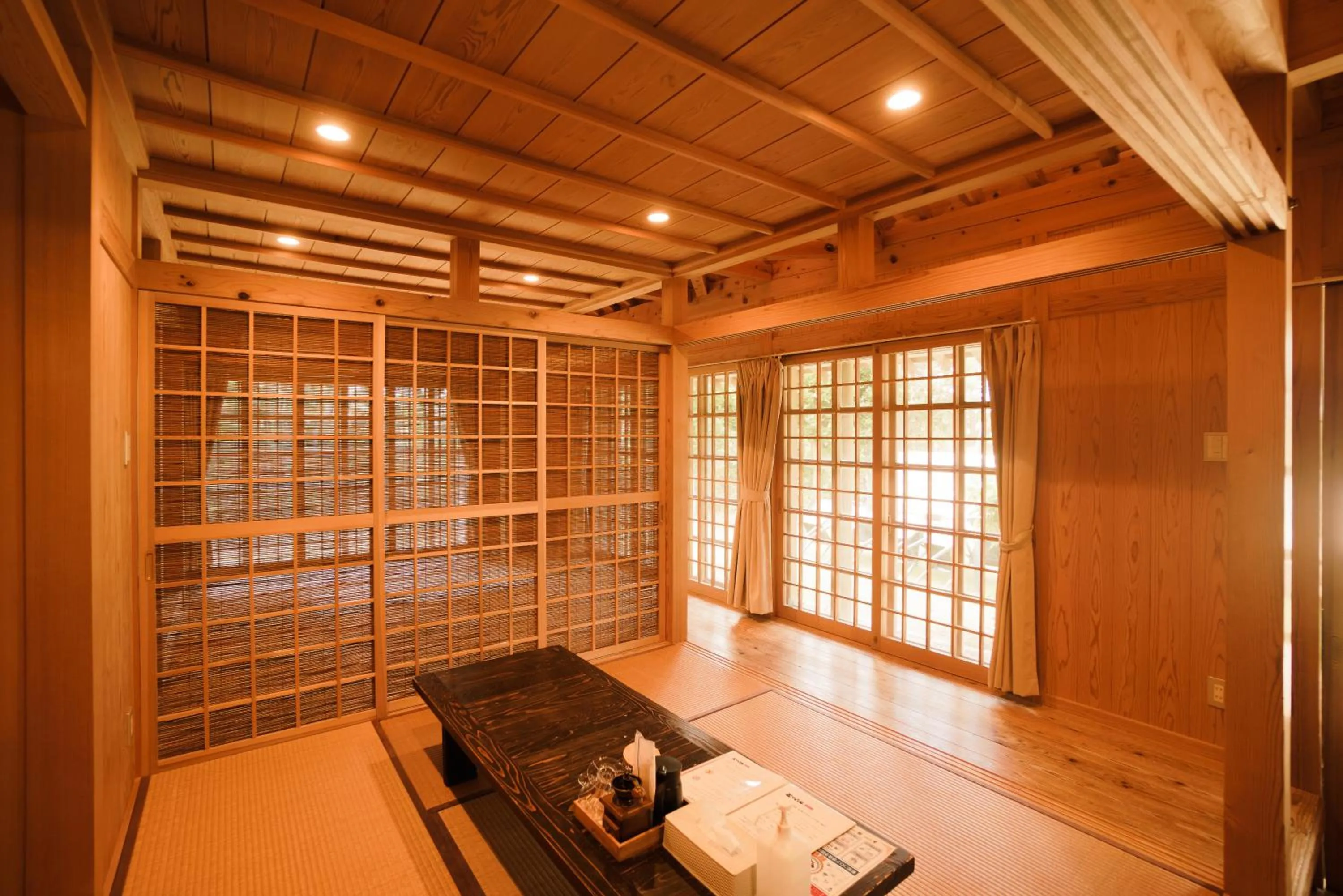 Photo of the whole room in かたあきの里