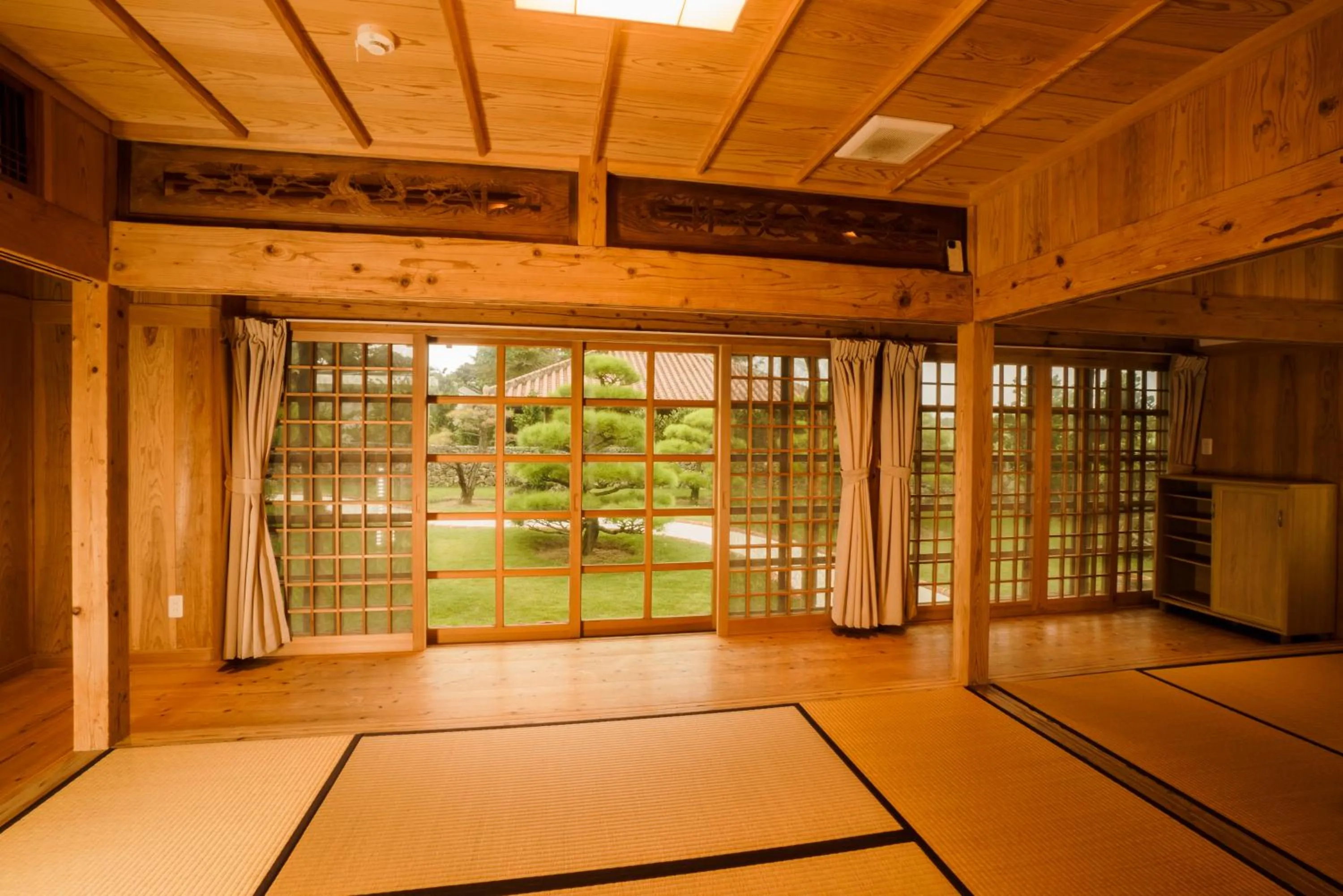 Photo of the whole room in かたあきの里