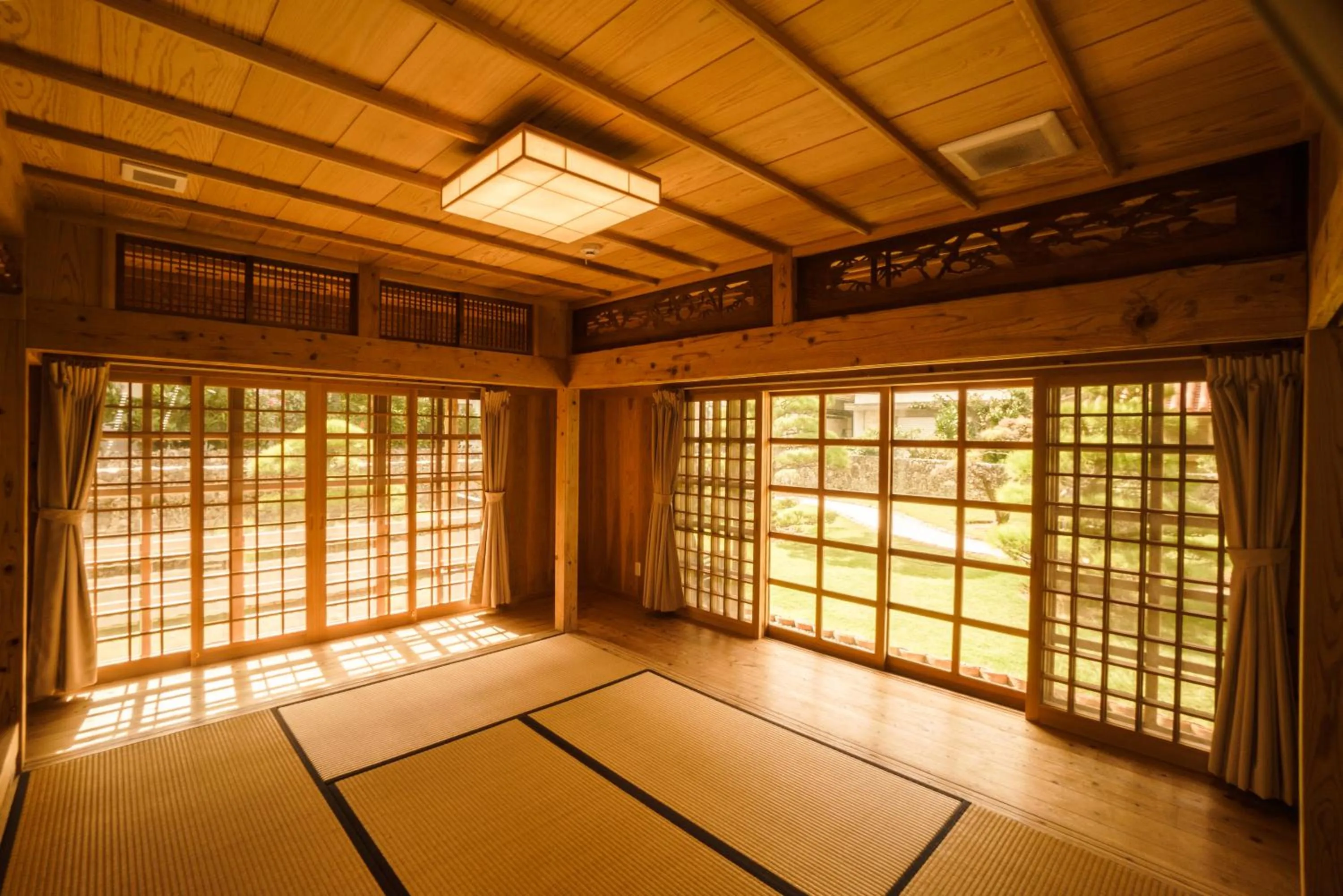 Photo of the whole room in かたあきの里