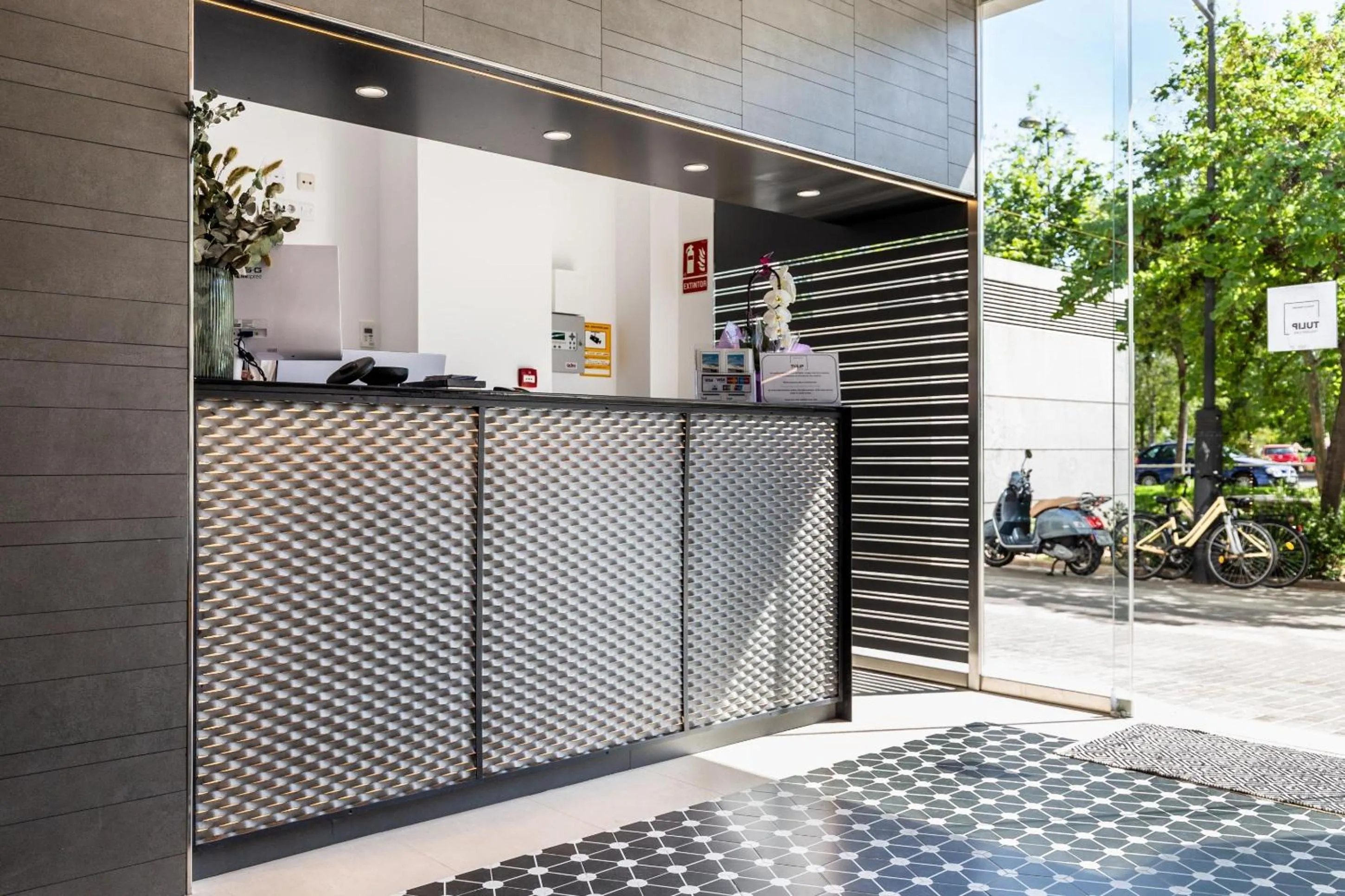 Lobby or reception in Sercotel Valencia Alameda 41