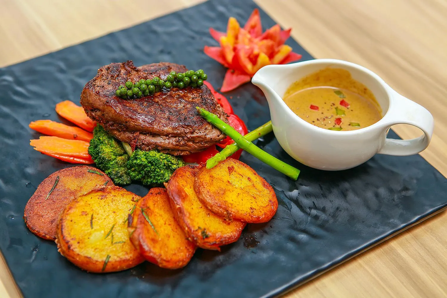 Lunch in Le Resort and Villas