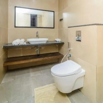 Toilet in Okean De Goa Vagator