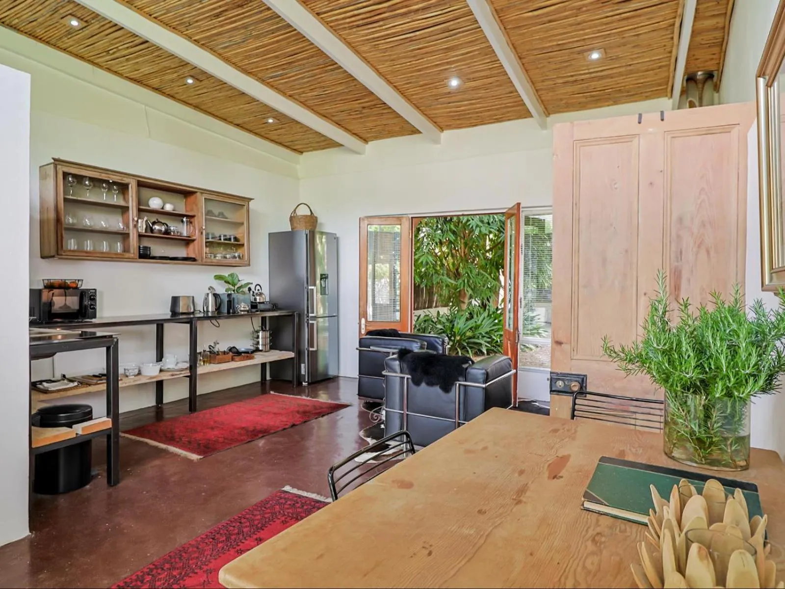 Seating area in The Barn On 62 - Cottages