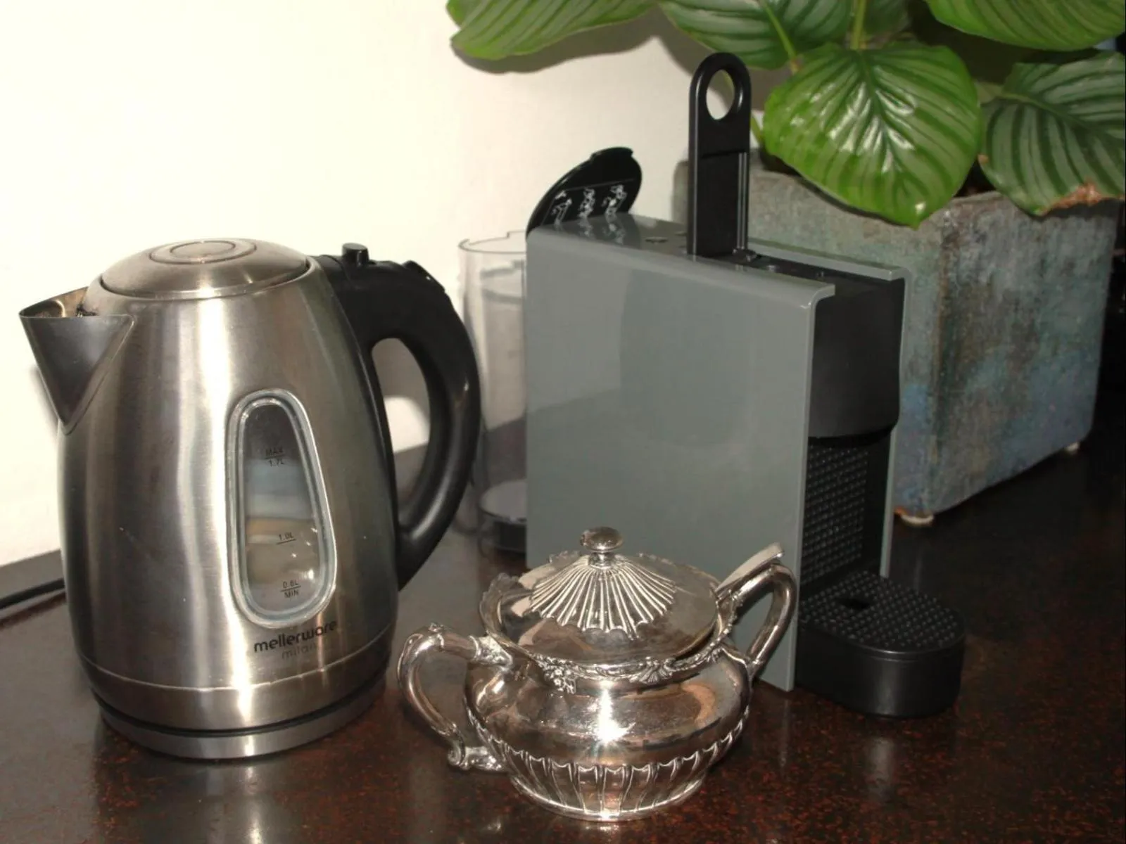Dining area in The Barn On 62 - Cottages