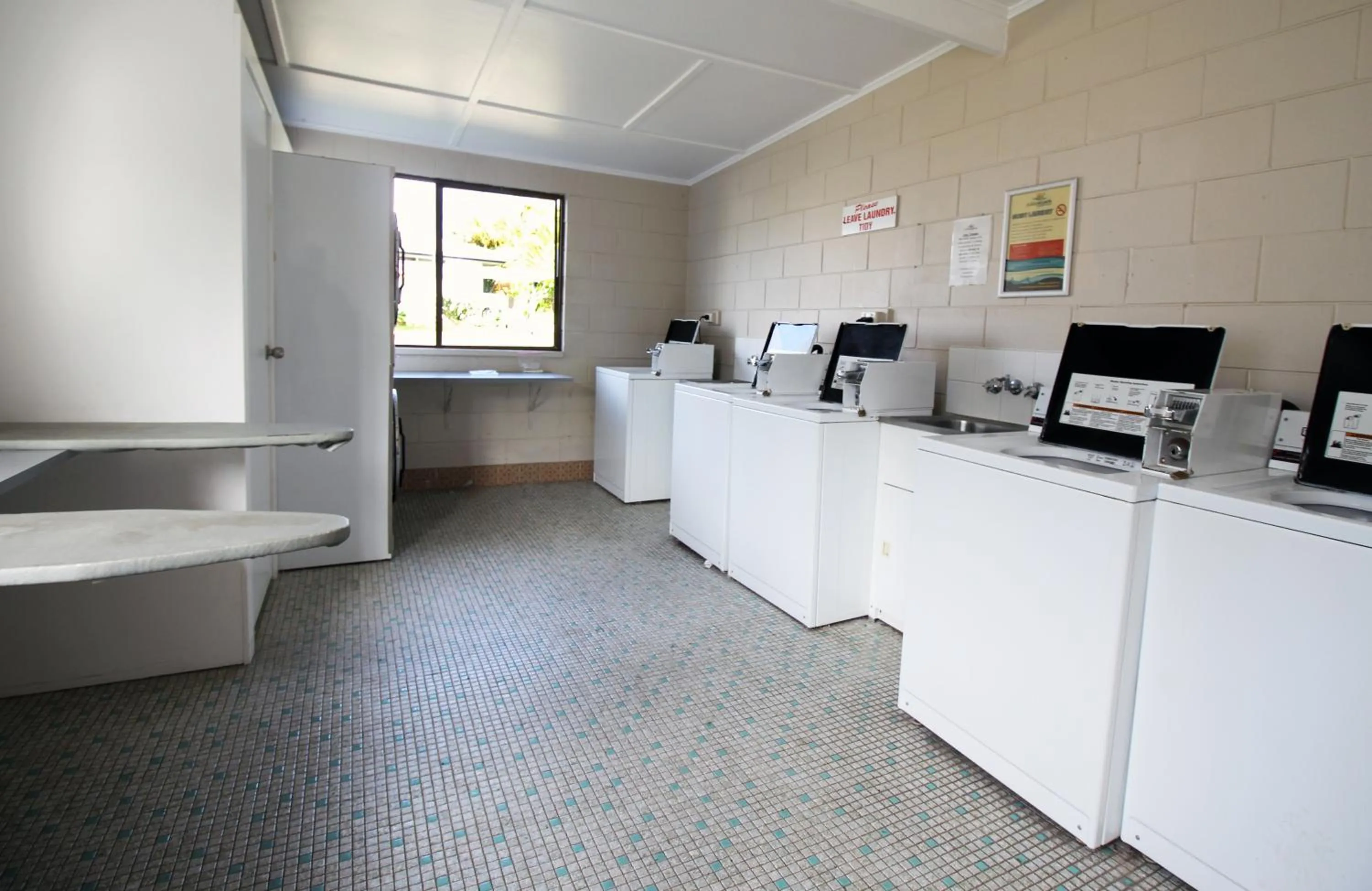 Area and facilities in Nobby Beach Holiday Village