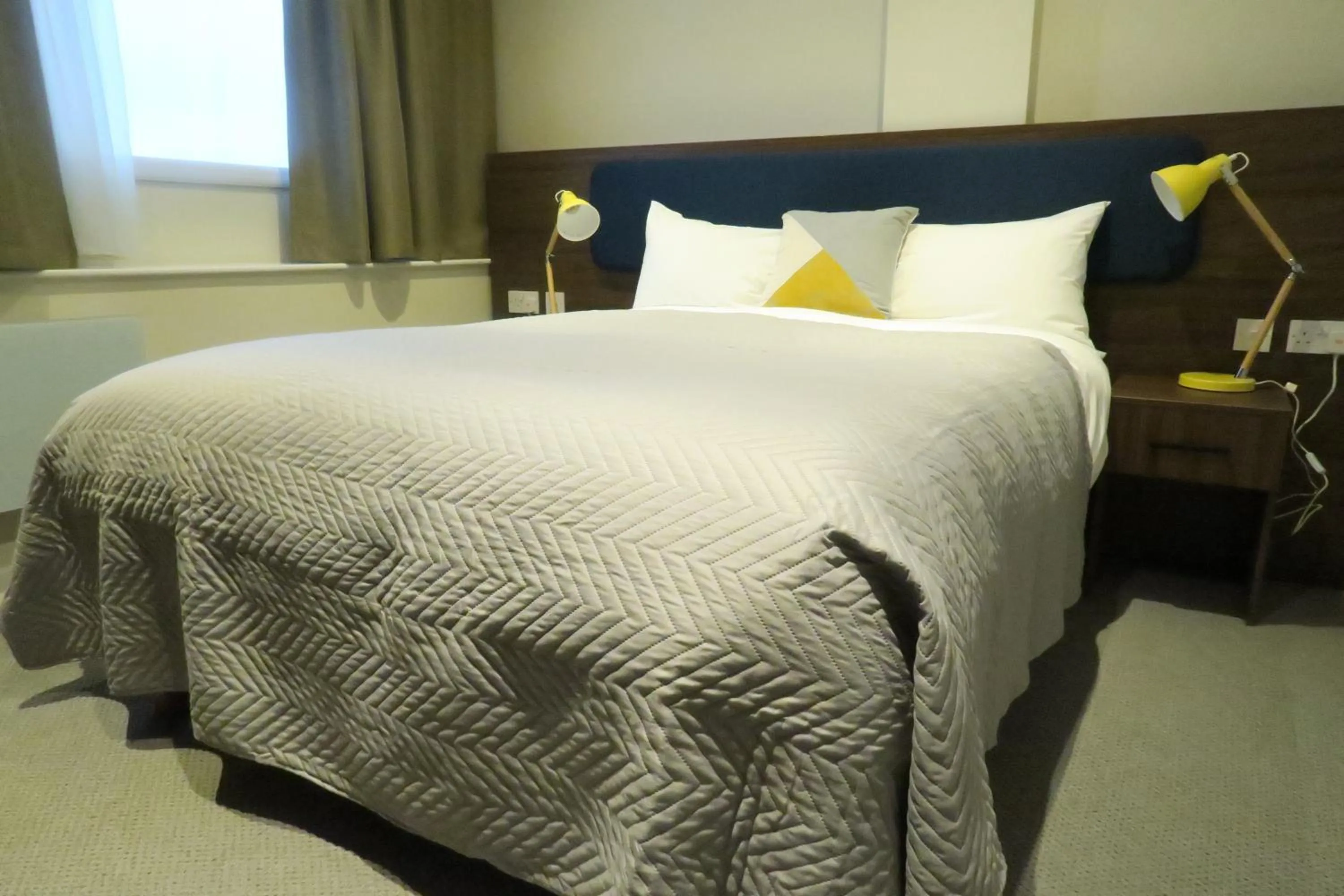 Bed in Quay Apartments Clarence House