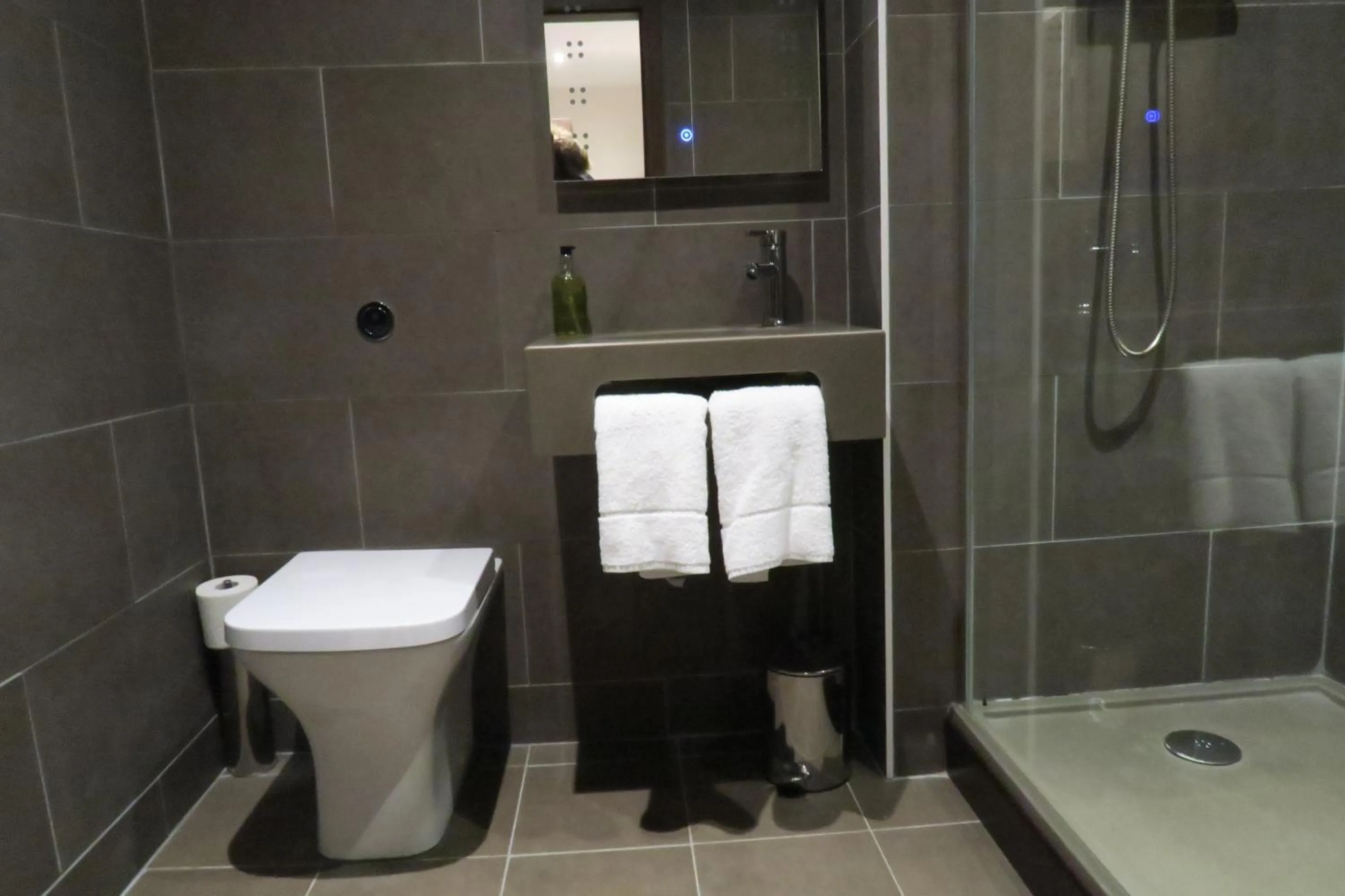 Quay Apartments Clarence House