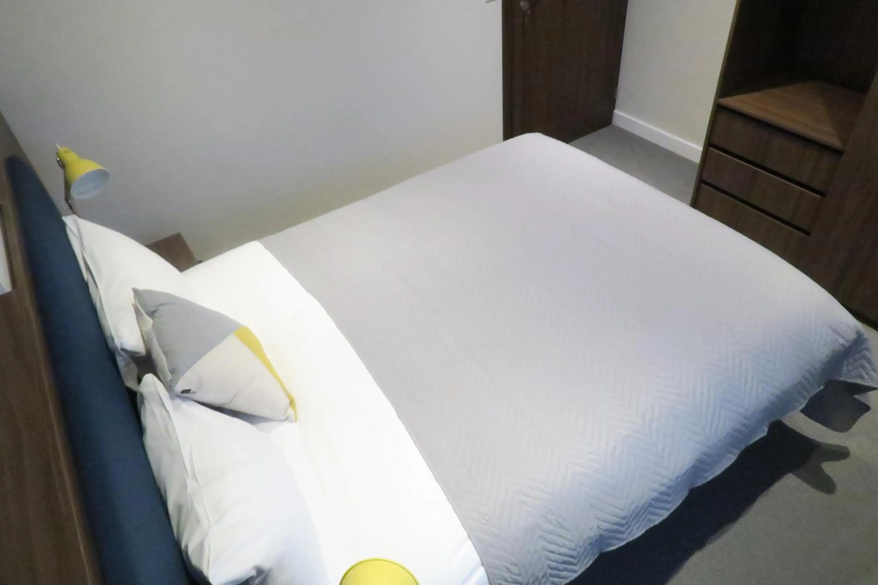 Bed in Quay Apartments Clarence House