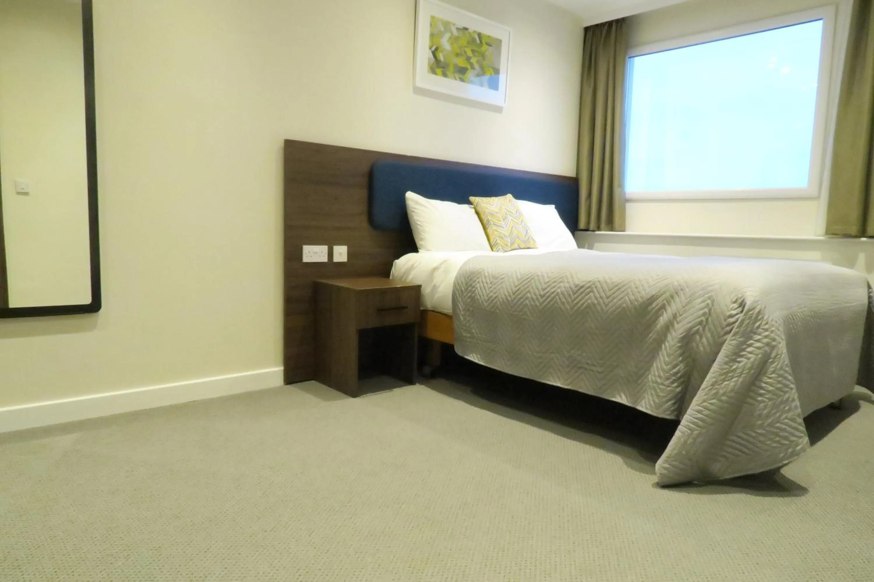 Bed in Quay Apartments Clarence House