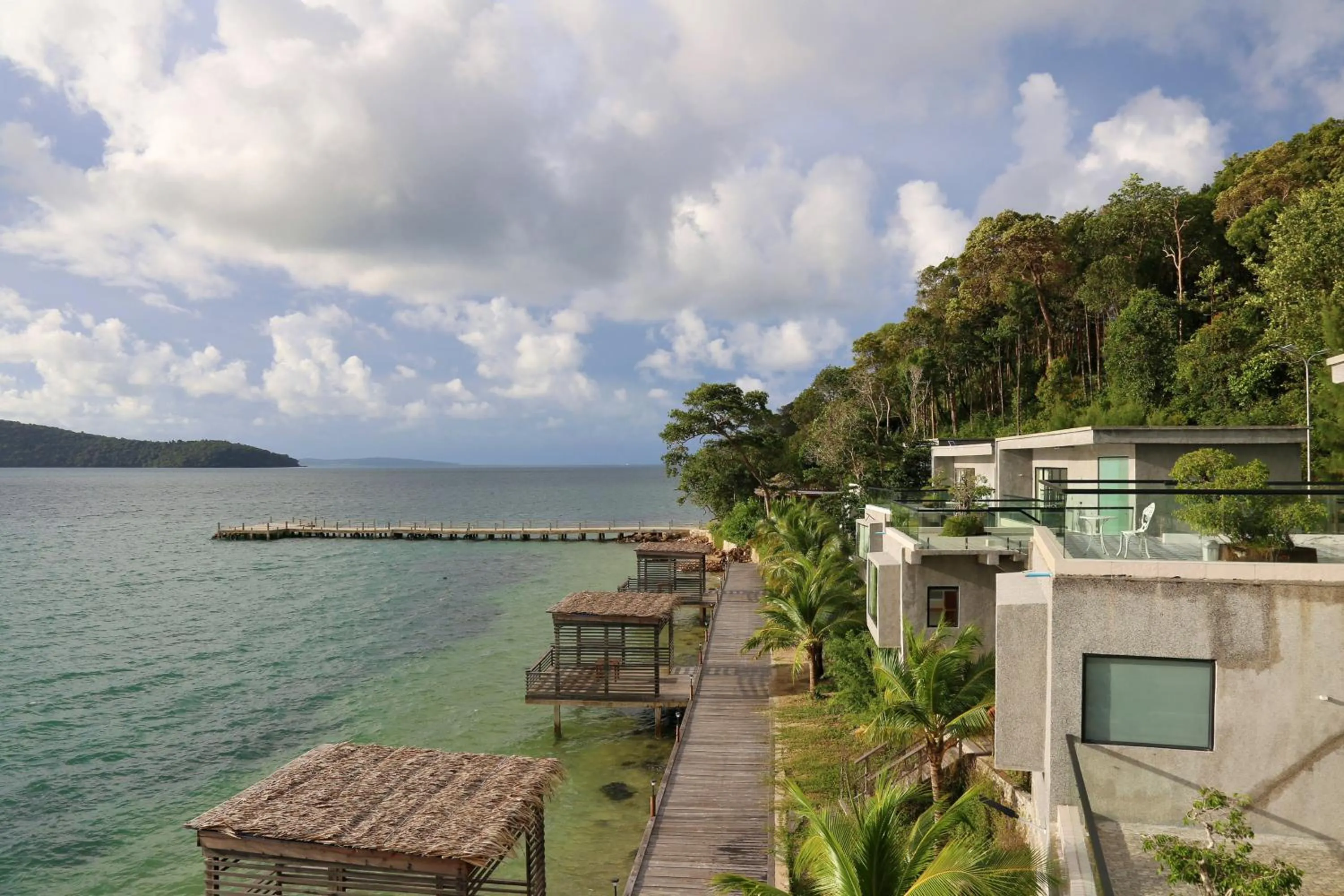 Property building in Pearl Beach Resort & Spa