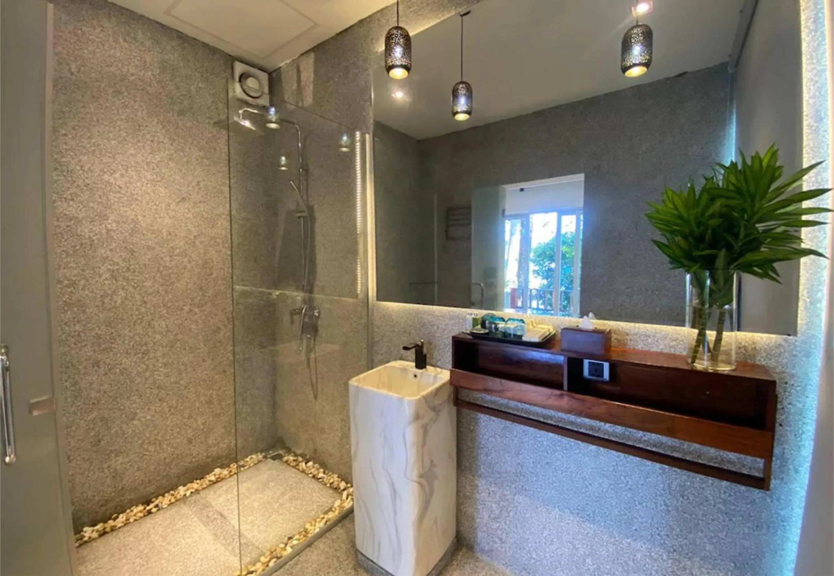 Bathroom in Pearl Beach Resort & Spa