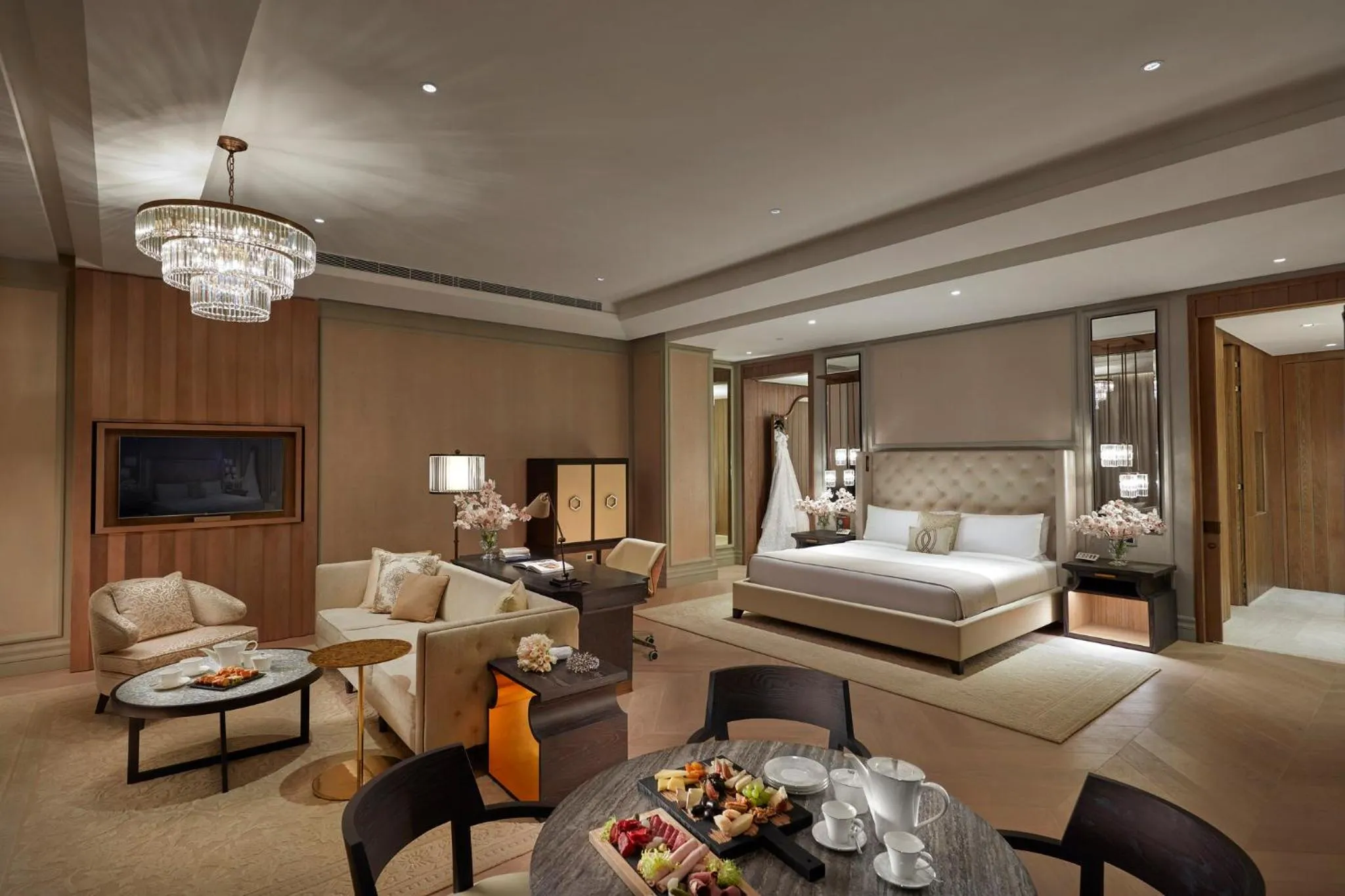 Photo of the whole room, Bed in Mandarin Oriental Jumeira, Dubai