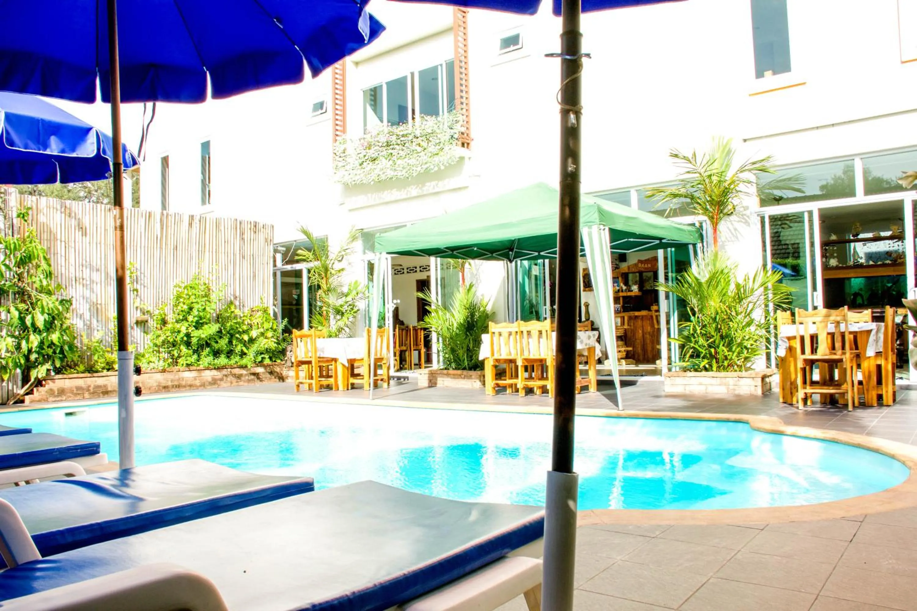 Swimming pool in Baan Rosa Bangtao Beach