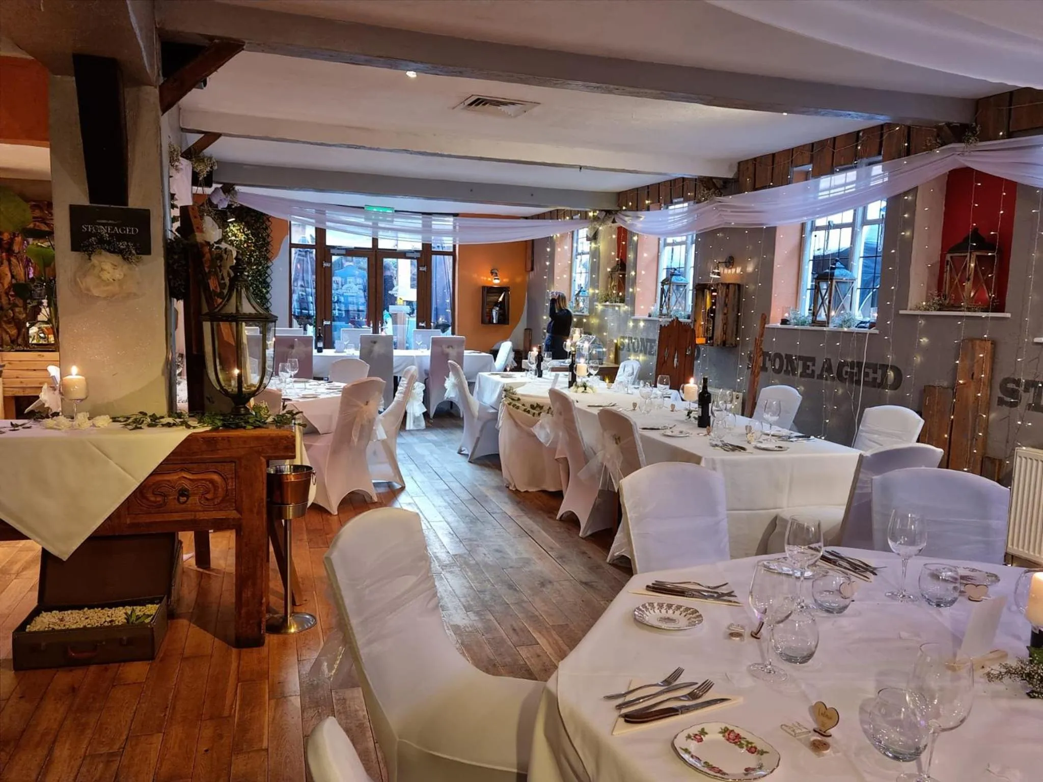 wedding in The White Swan Hotel Bar & Restaurant