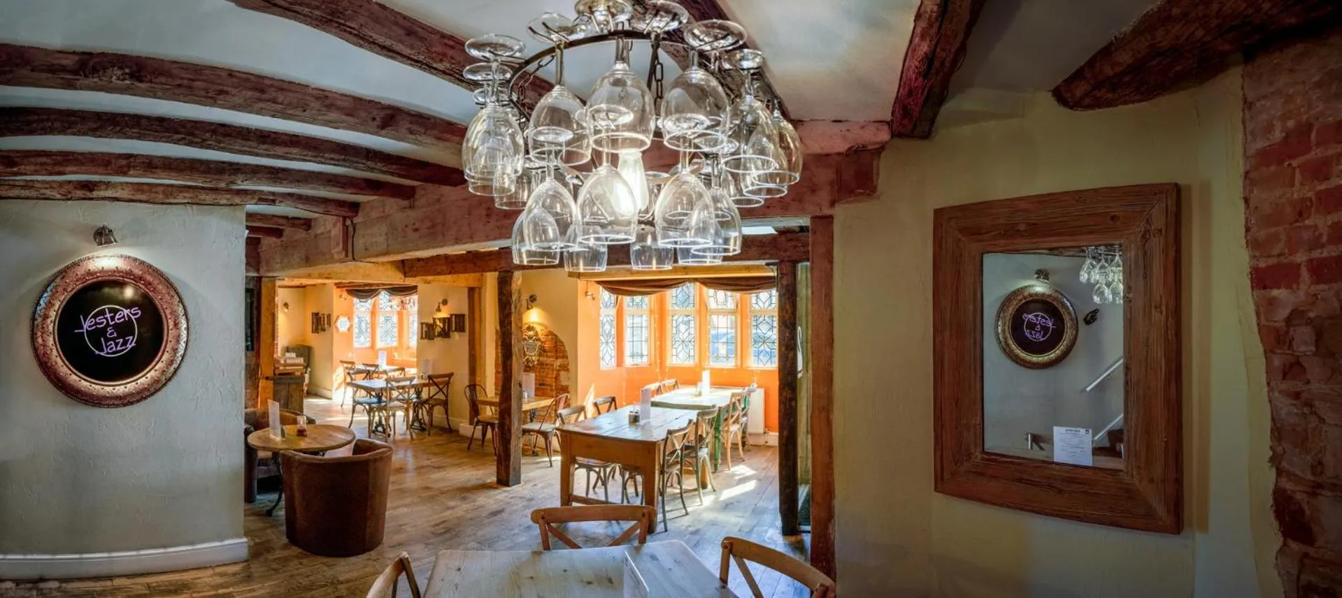 Lounge or bar in The White Swan Hotel Bar & Restaurant