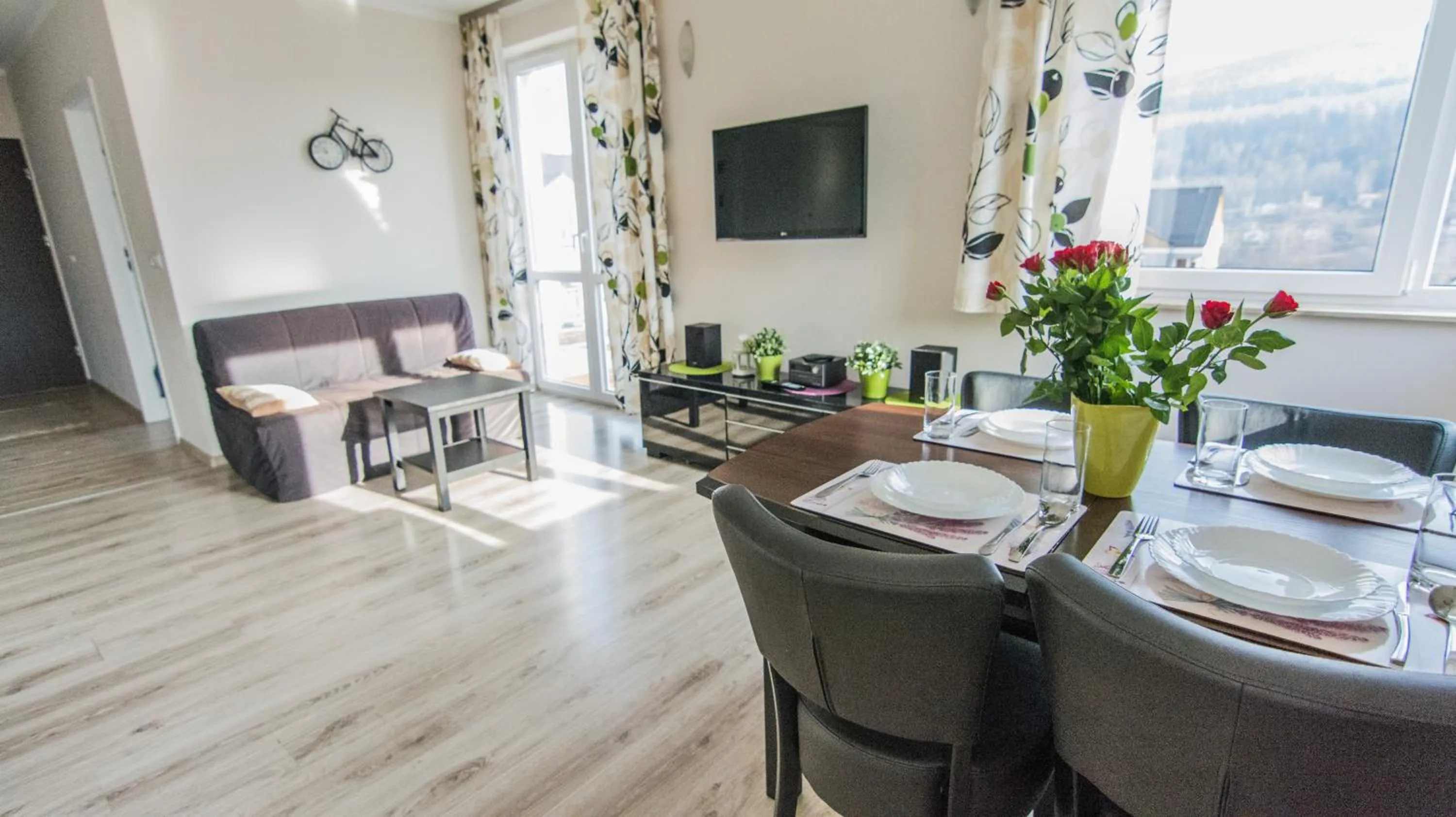 TV and multimedia in Apartamenty Izerskie - ul. Cicha 13D-E