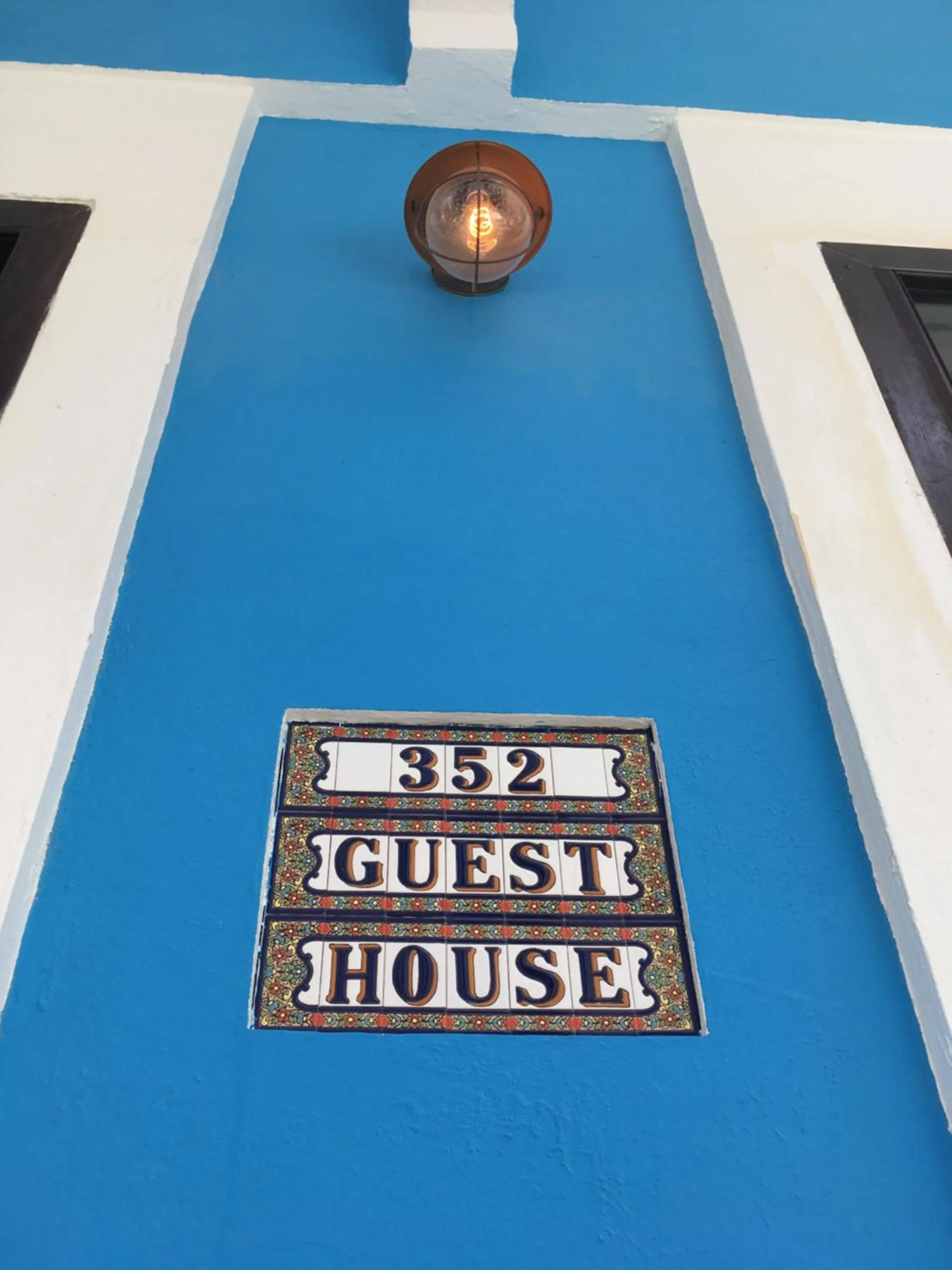 Property building in 352 Guest House Hotel Boutique