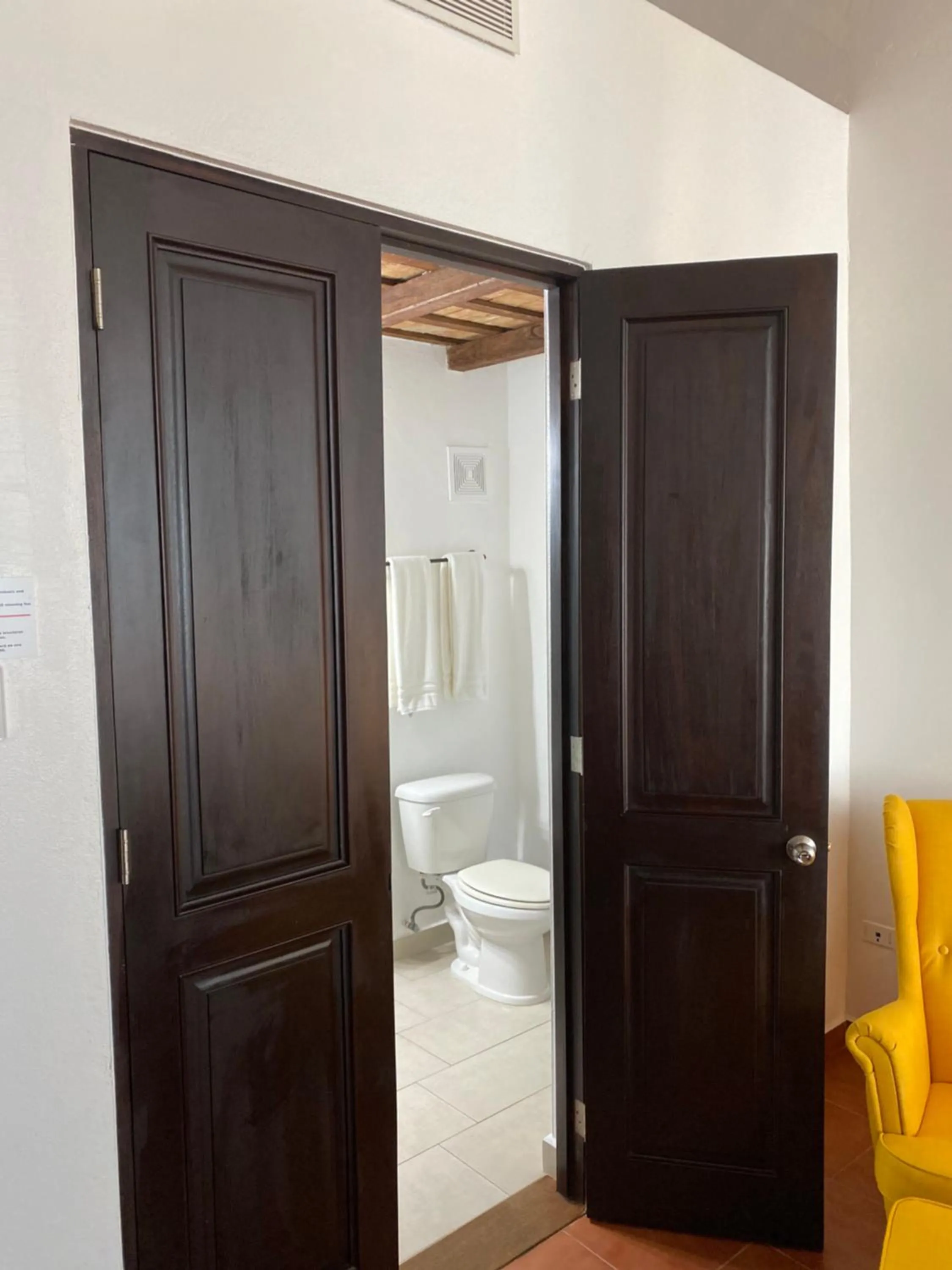 Toilet in 352 Guest House Hotel Boutique