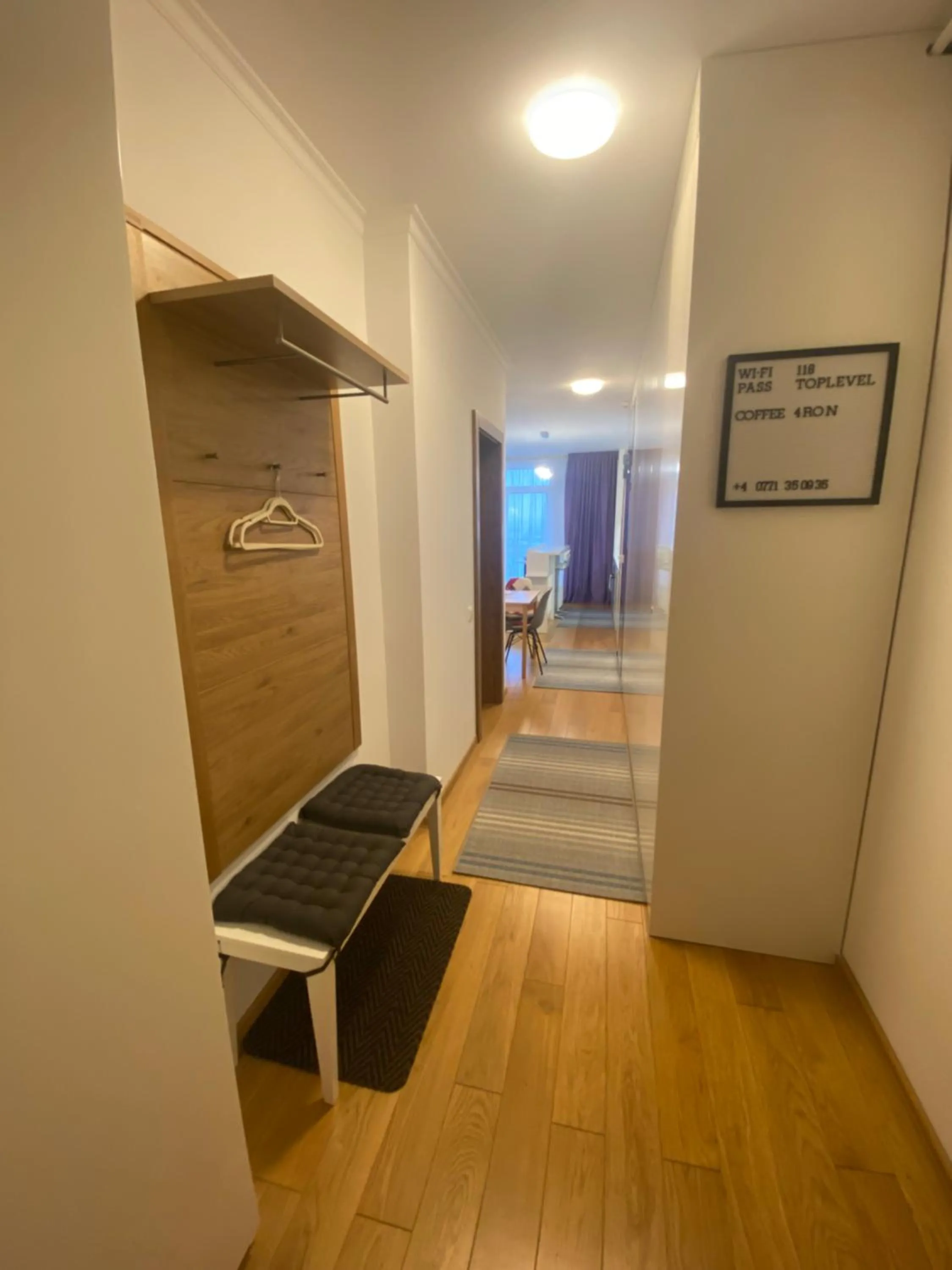 Photo of the whole room in Top Level Residence