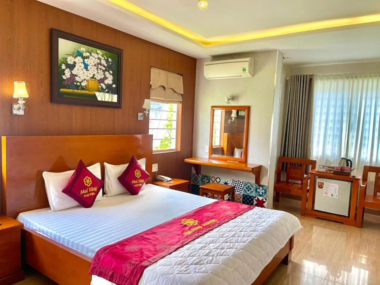 Bedroom, Bed in Mai Vang Hotel