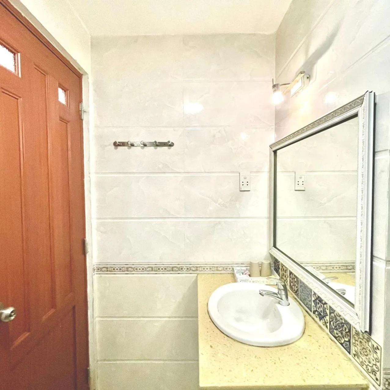 Shower in Mai Vang Hotel