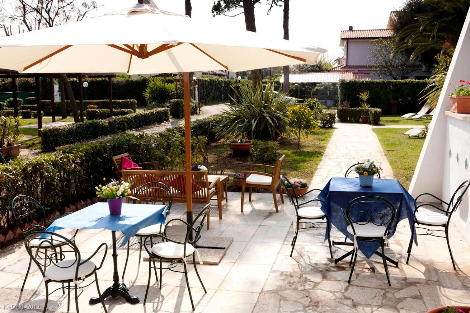 Restaurant/places to eat in Il Miraggio