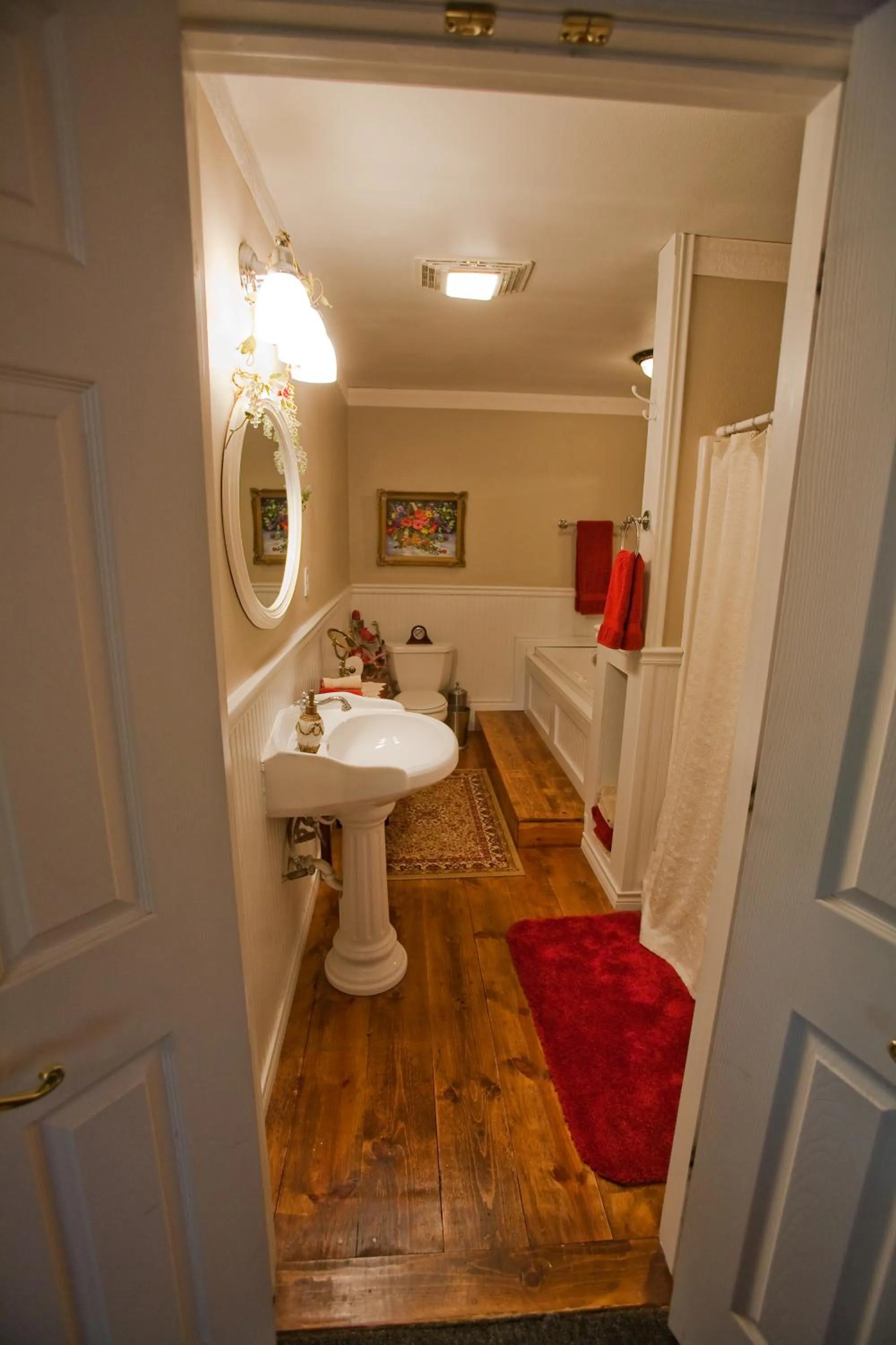 Bathroom in Bed and Breakfast on White Rock Creek