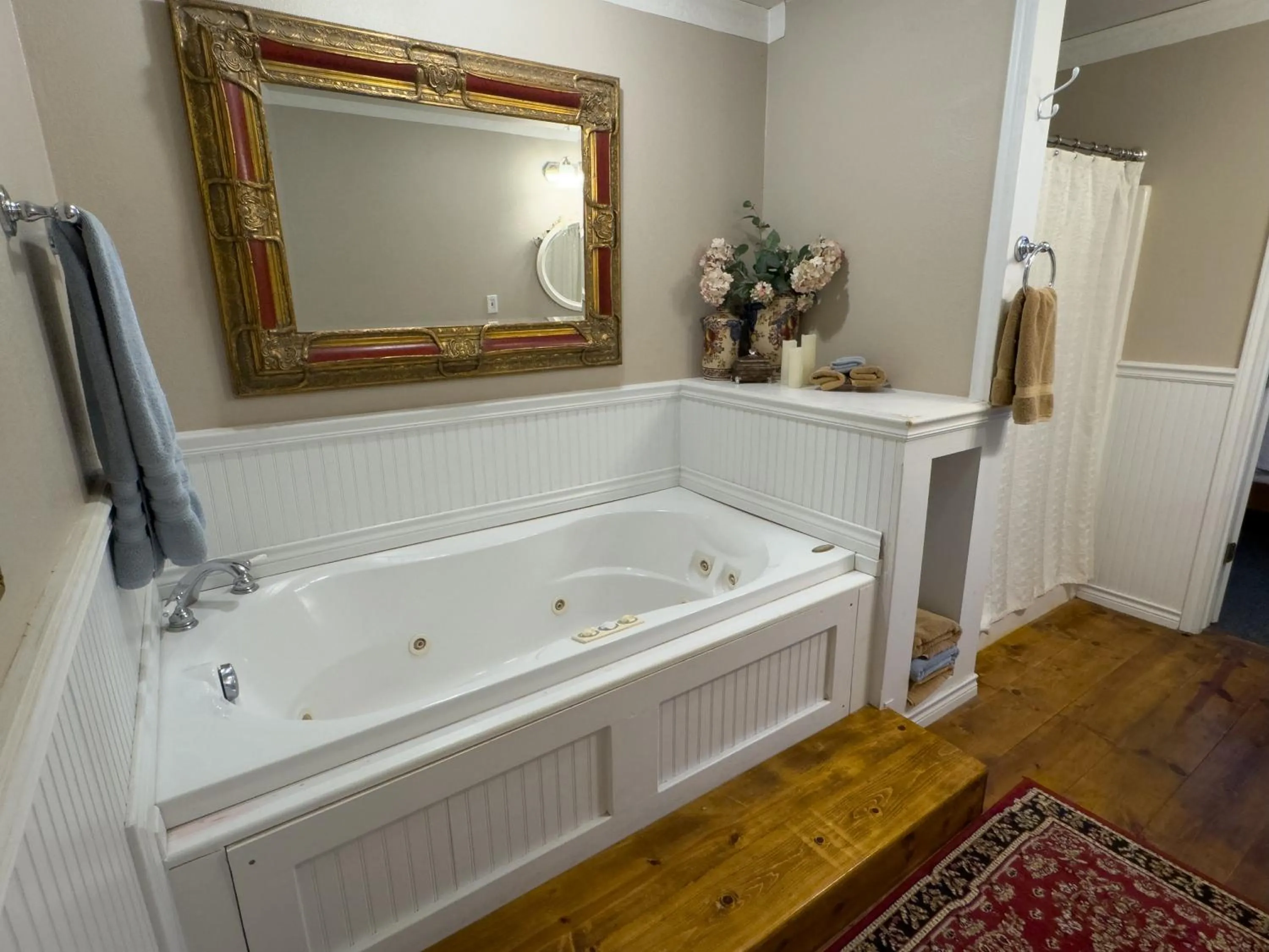 Shower in Bed and Breakfast on White Rock Creek