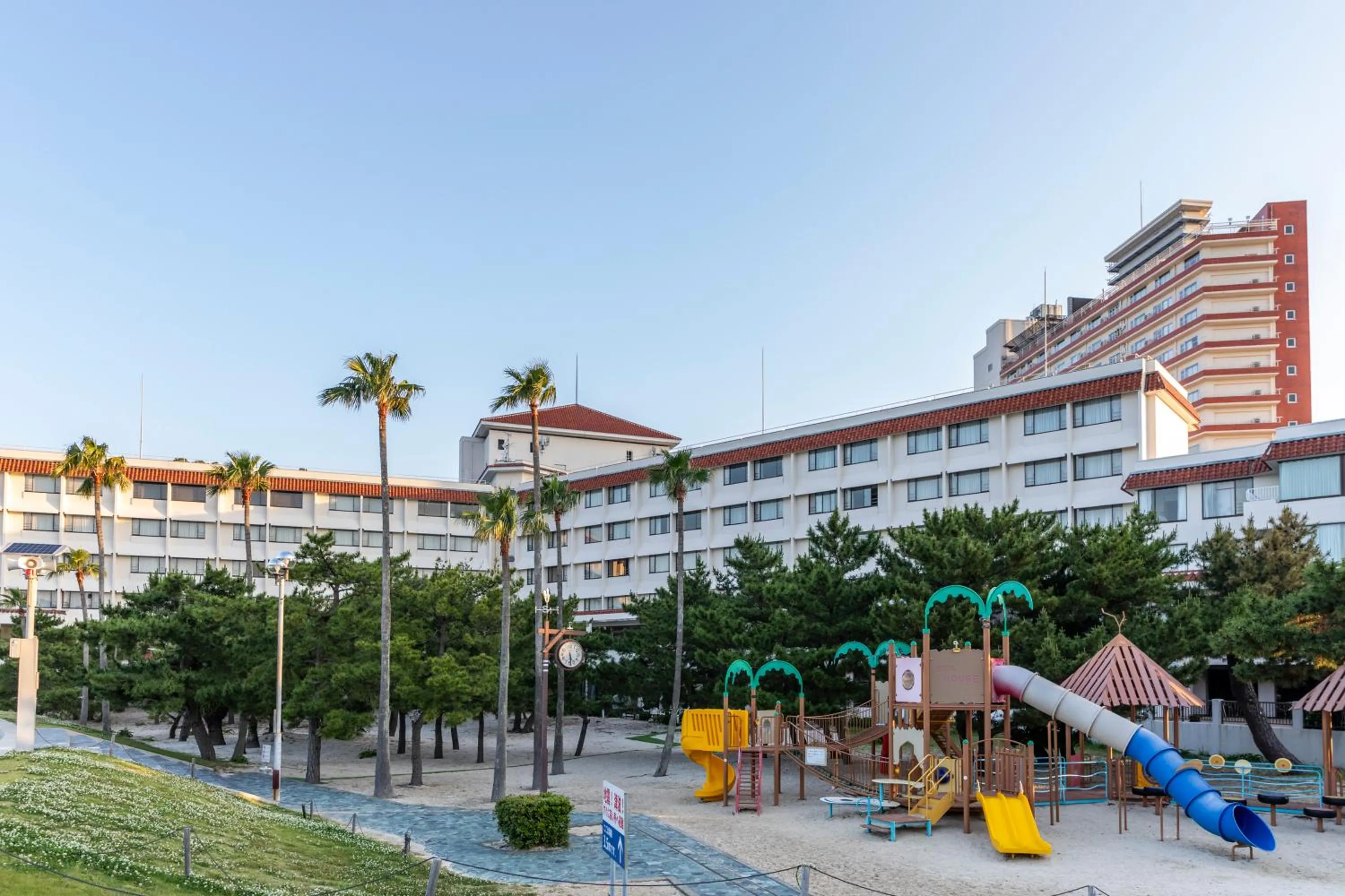 Property building in Shiraraso Grand Hotel