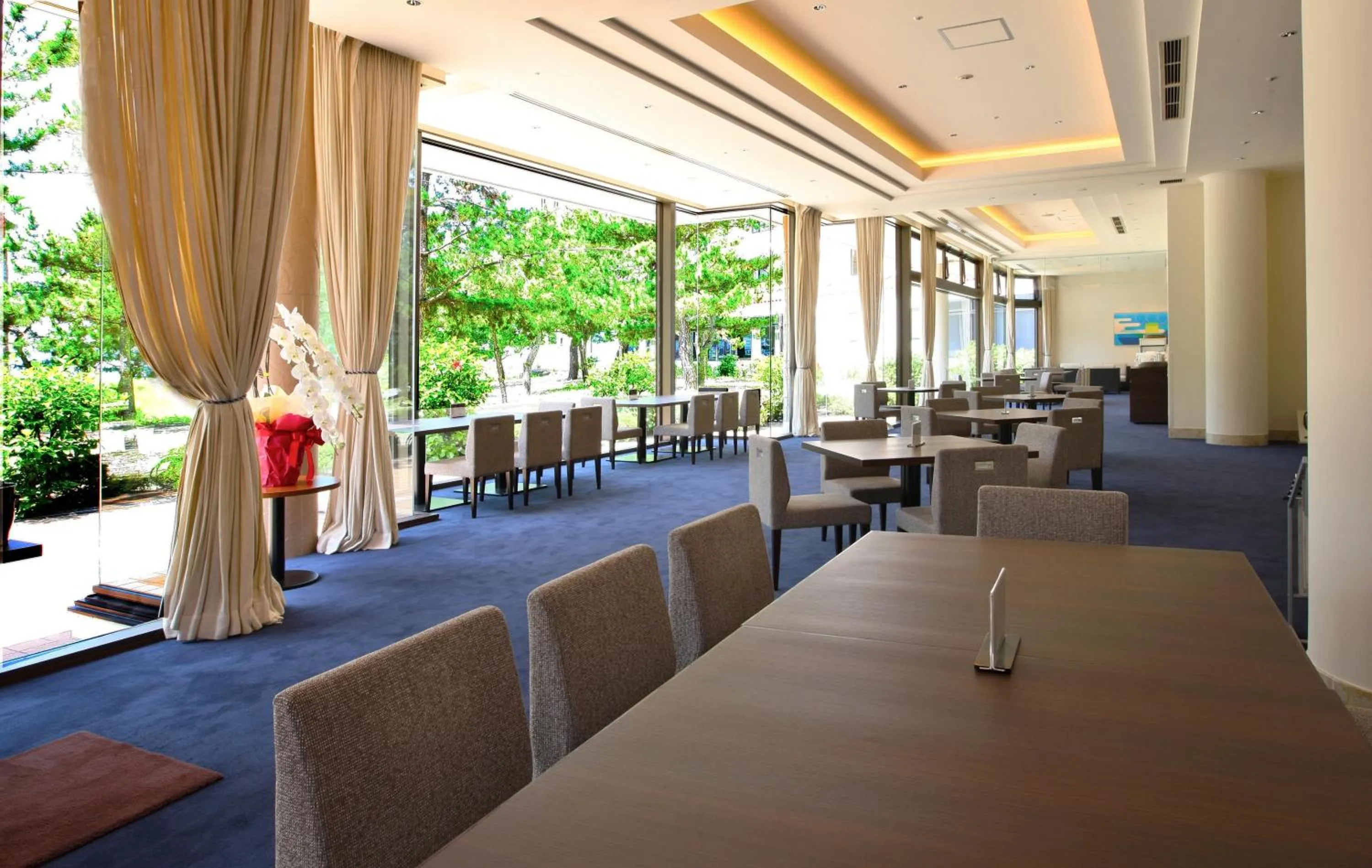 Lounge or bar in Shiraraso Grand Hotel