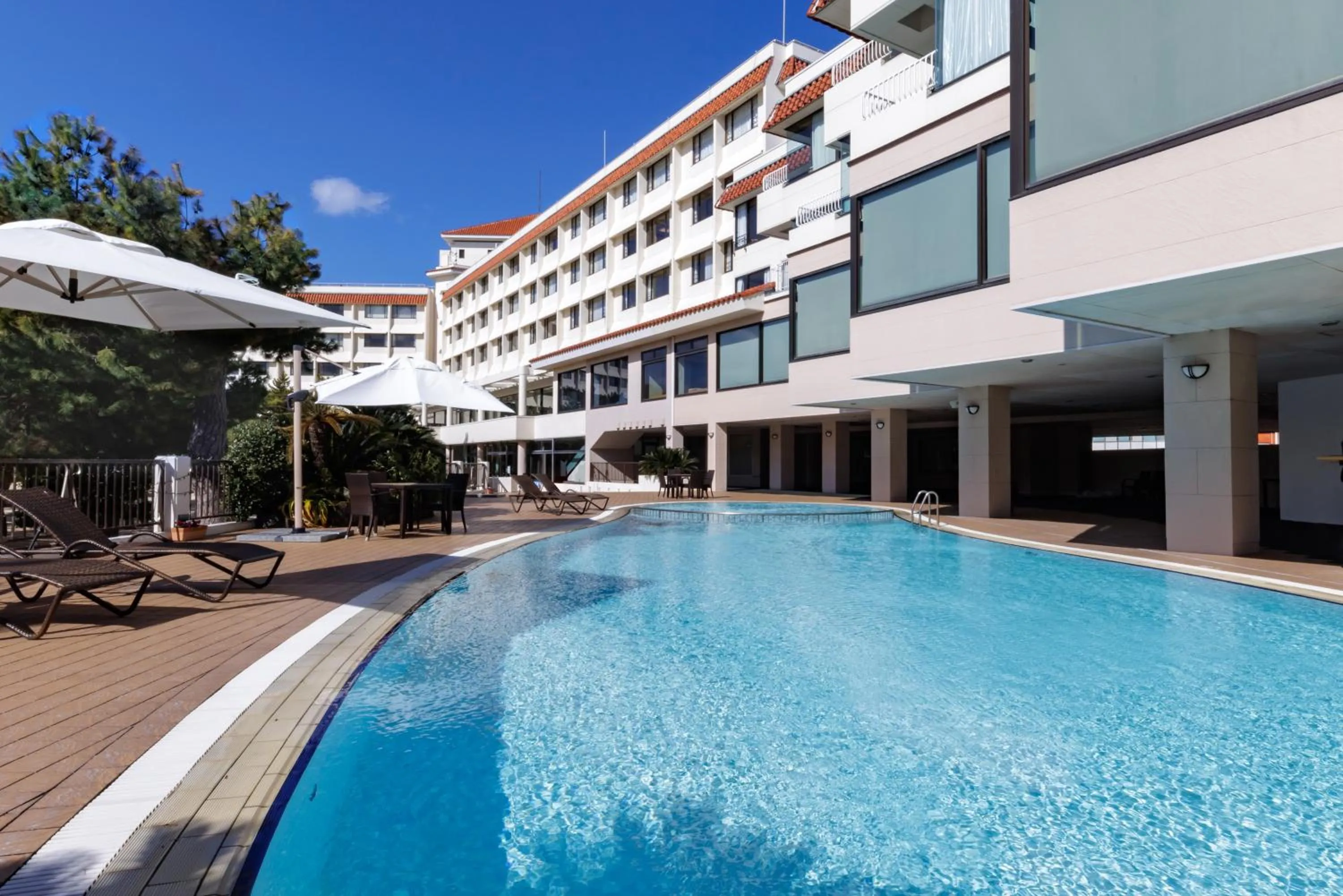 Day in Shiraraso Grand Hotel