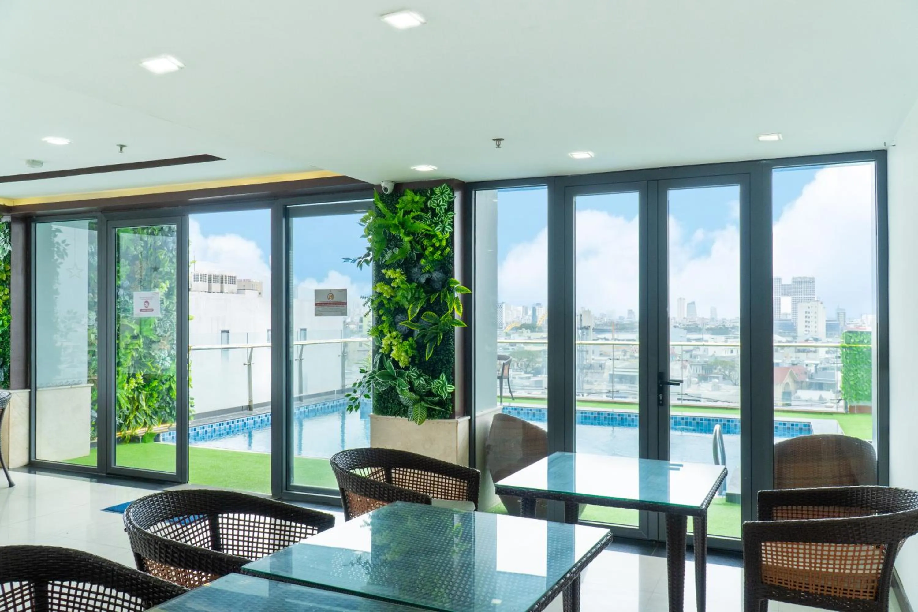 Seating area in Quoc Cuong Center Da Nang Hotel by Haviland