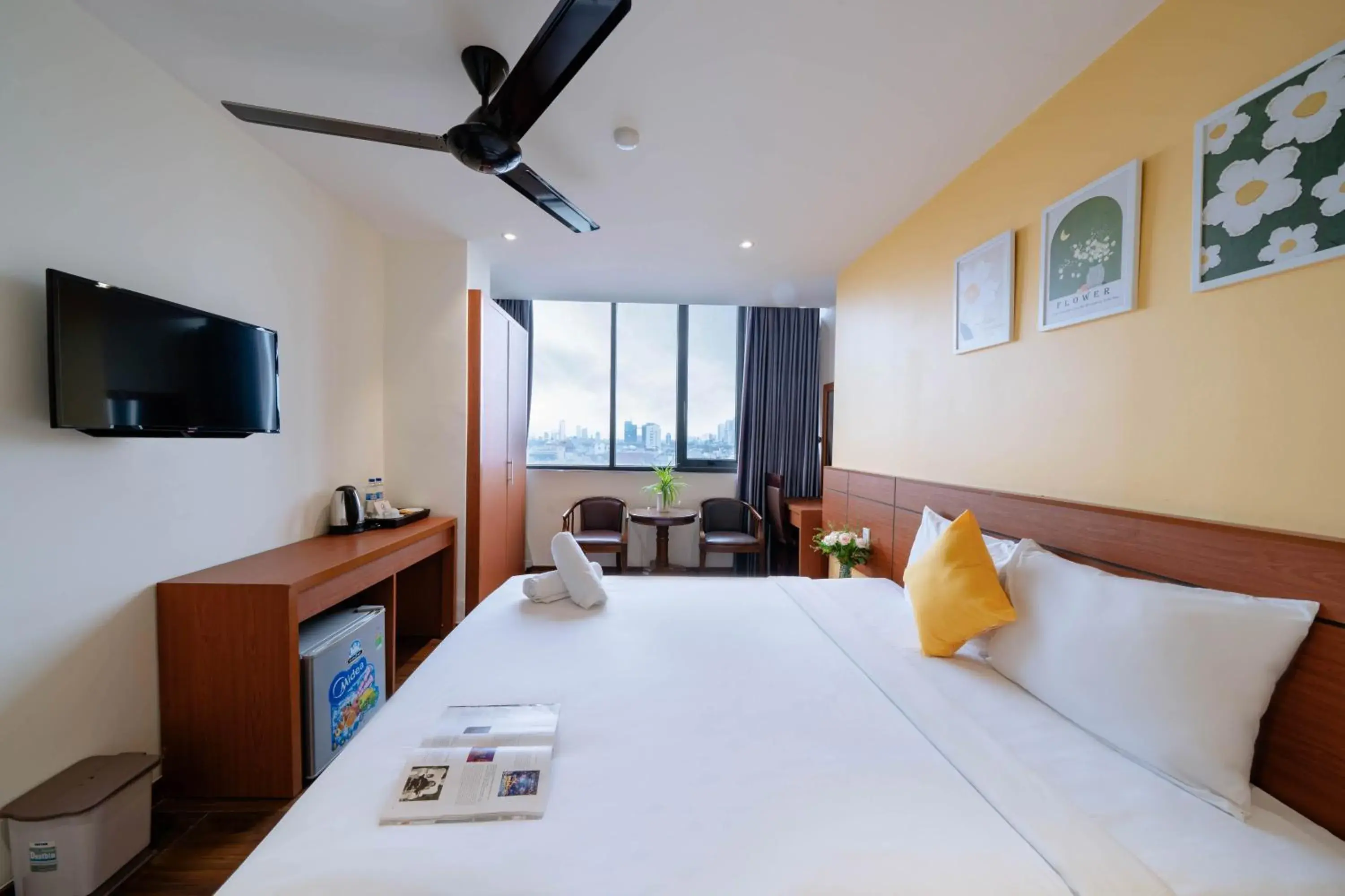 Superior Double Room in Quoc Cuong Center Da Nang Hotel by Haviland Superior Double Room in Quoc Cuong Center Da Nang Hotel by Haviland