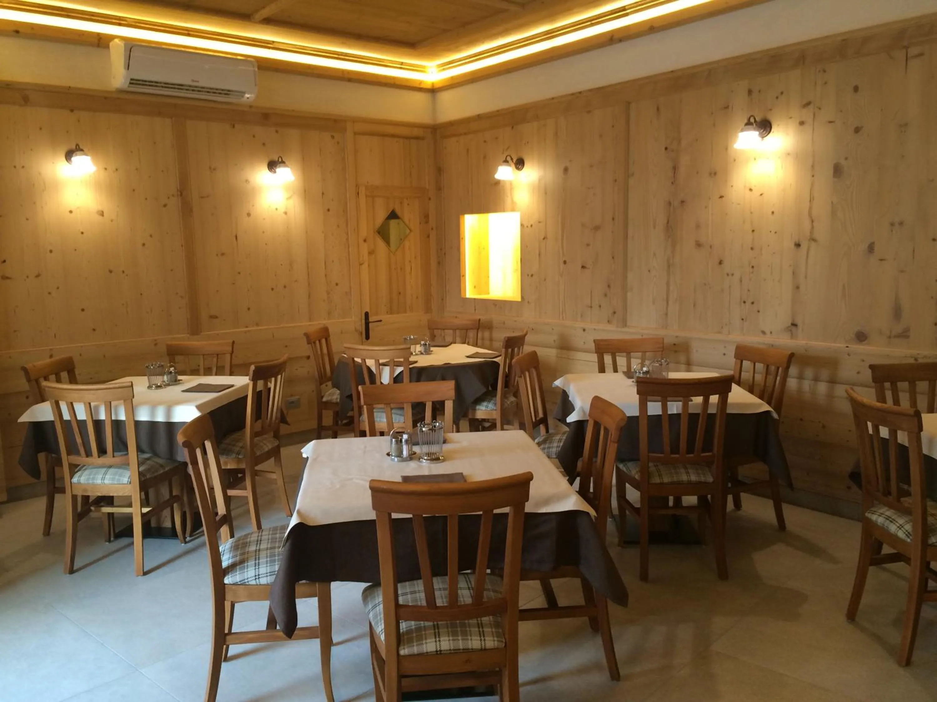 Restaurant/places to eat in La Rotonda