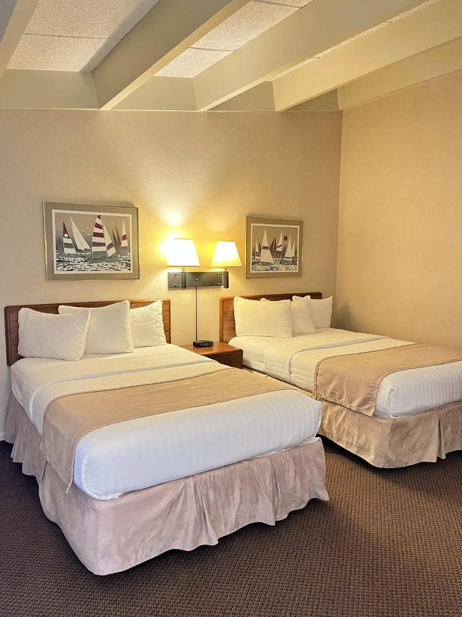 Bed in Windjammer Lodge
