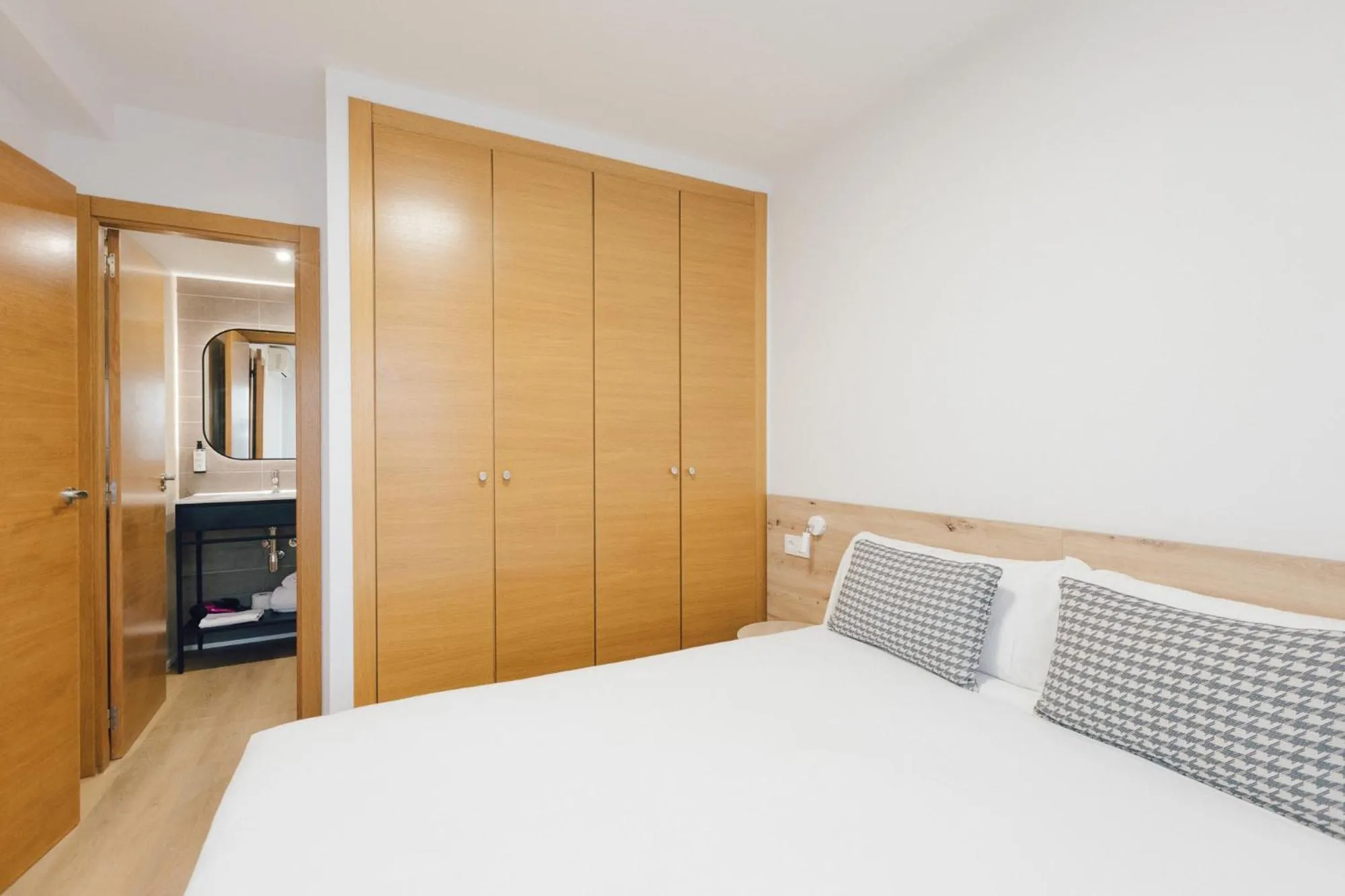 Bathroom in Pio XII Apartments Valencia