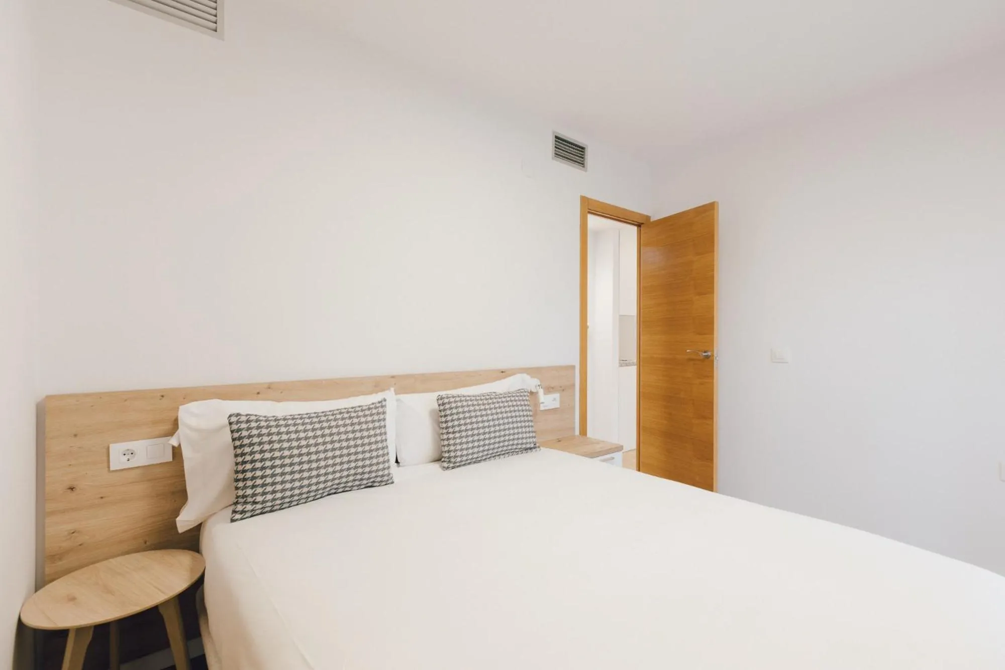 Bedroom in Pio XII Apartments Valencia