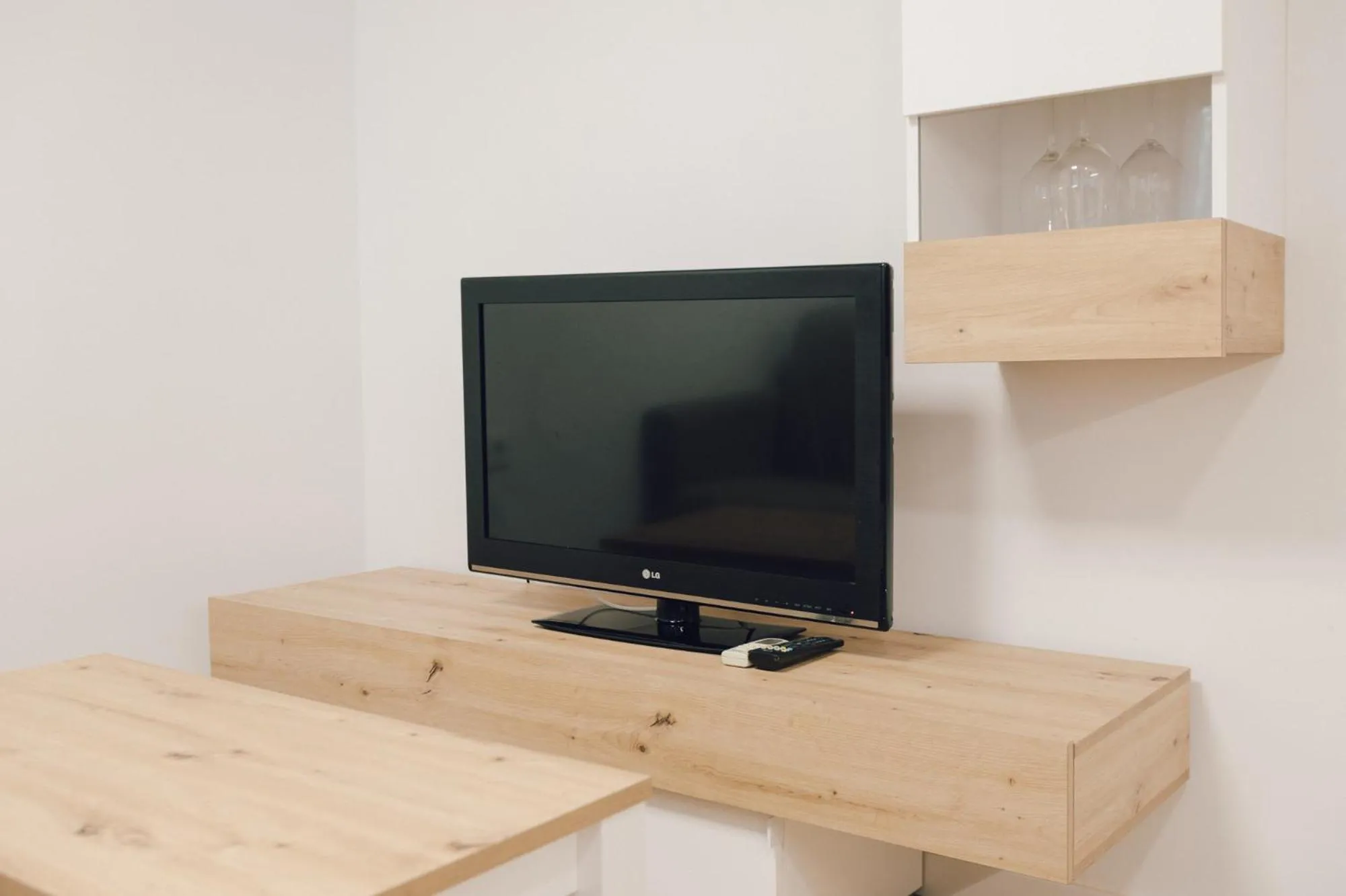 TV and multimedia in Pio XII Apartments Valencia