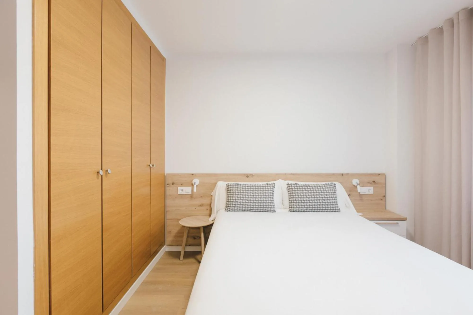 Bedroom in Pio XII Apartments Valencia