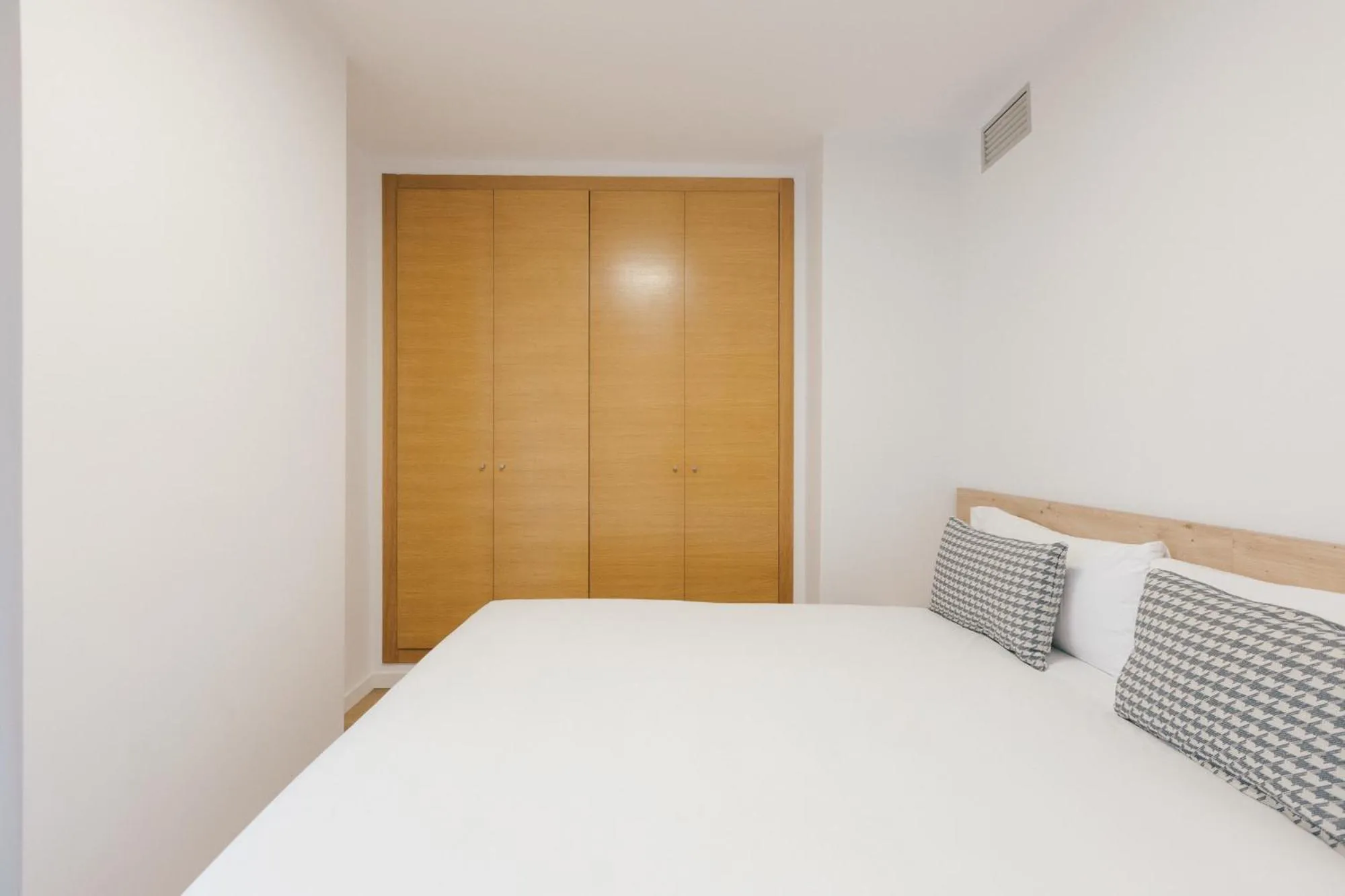 Bedroom in Pio XII Apartments Valencia