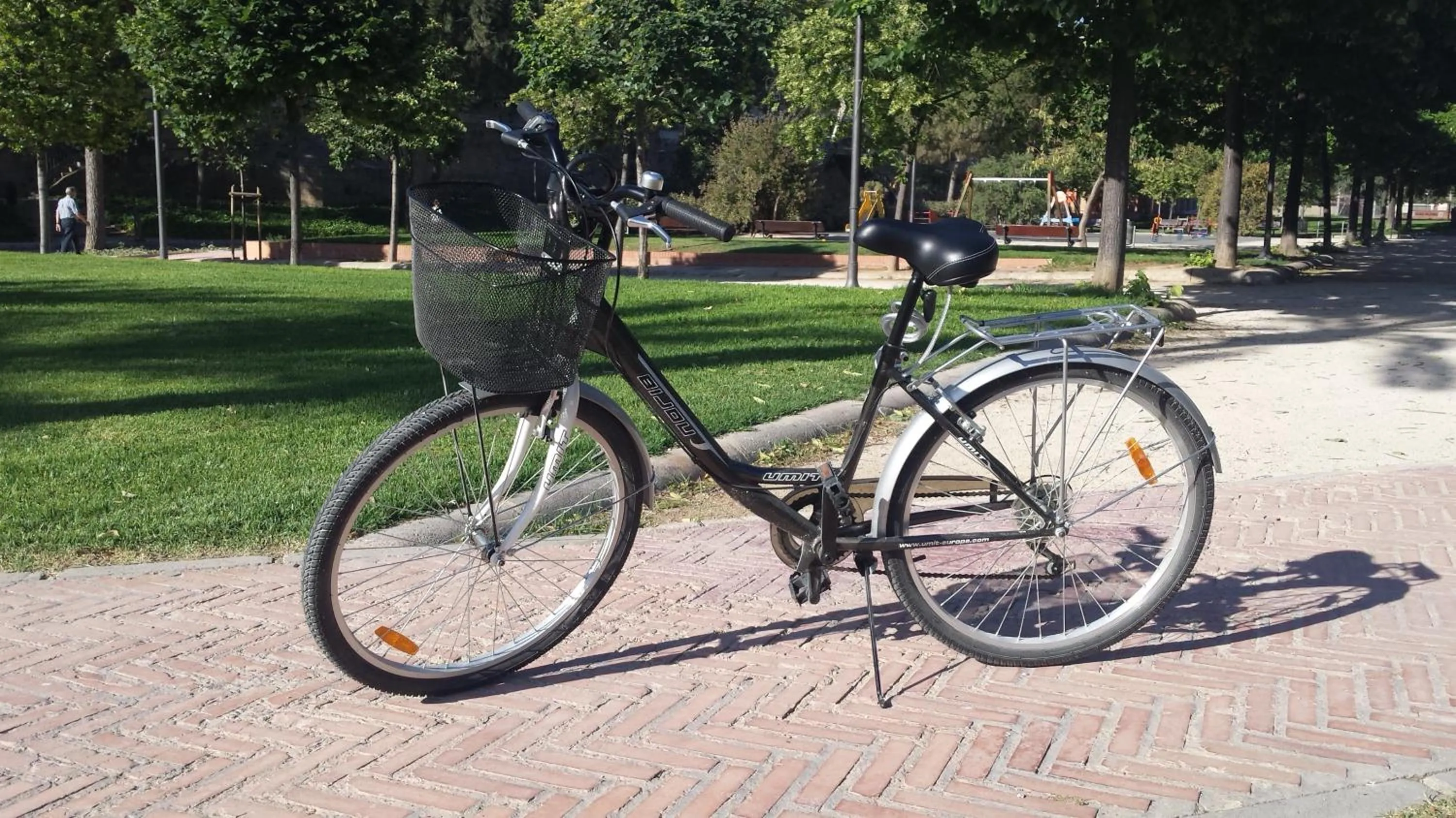 Cycling in Pio XII Apartments Valencia