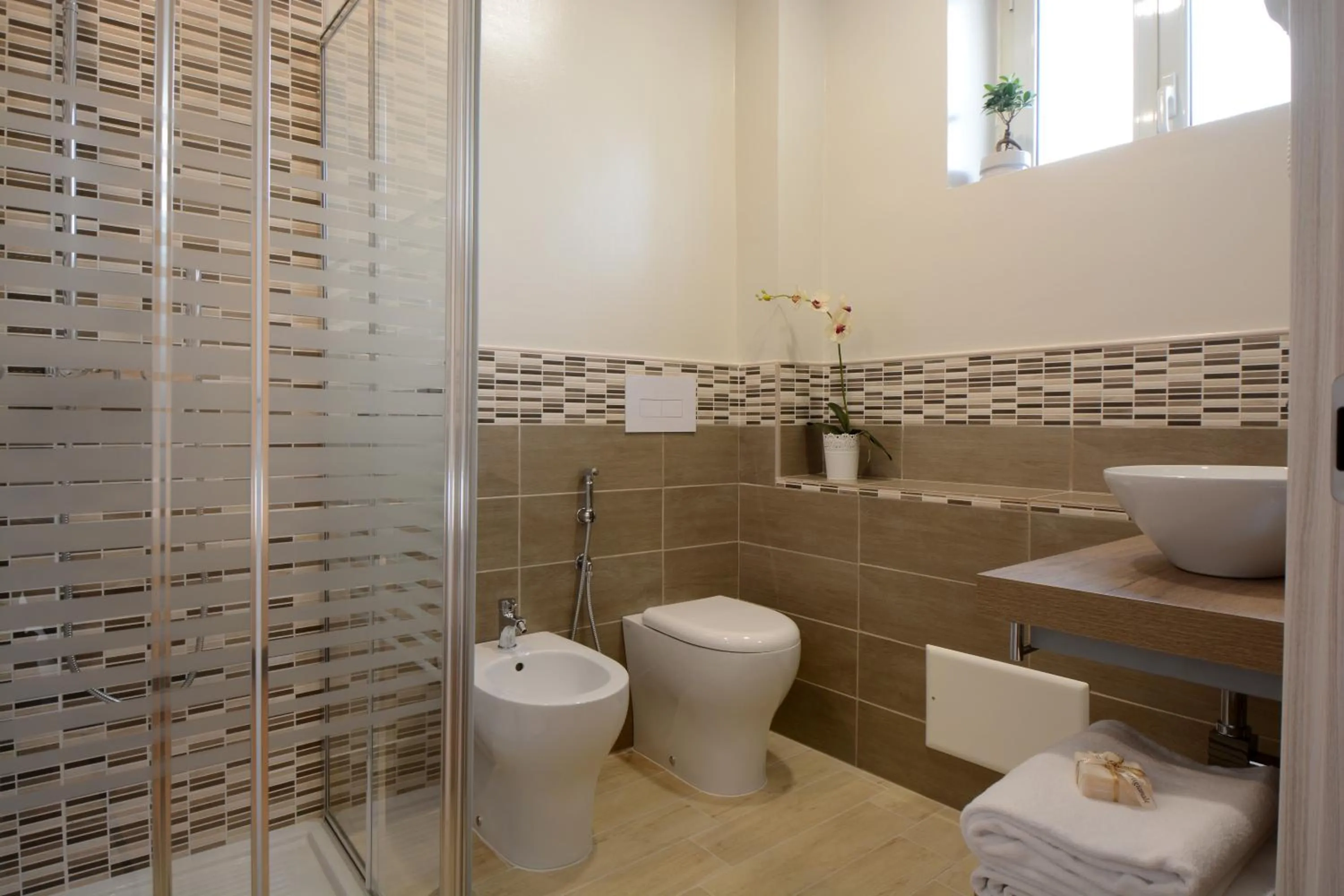 Bathroom in Albergo Elea