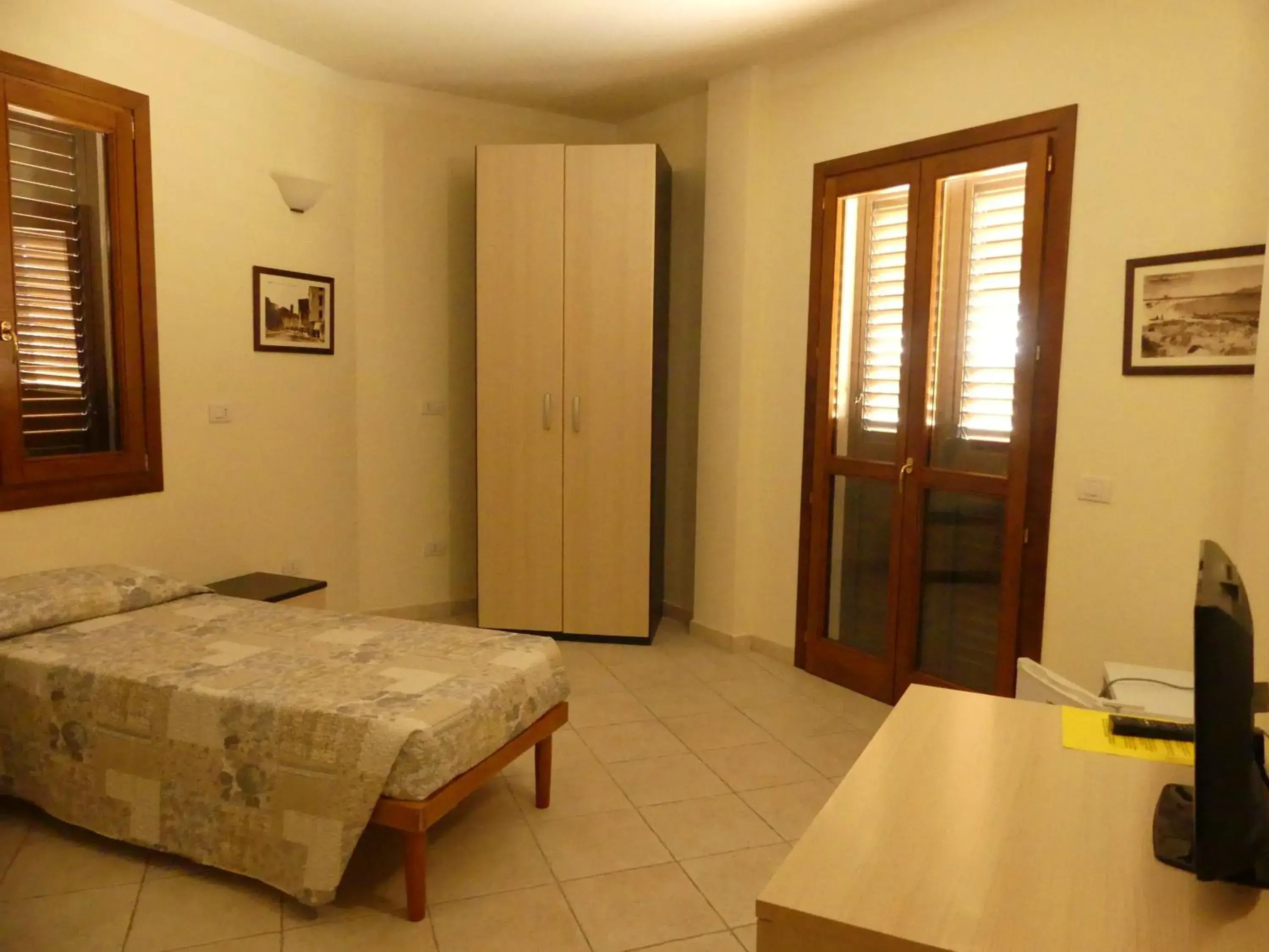 Double or Twin Room in BEB 2000 Double or Twin Room in BEB 2000