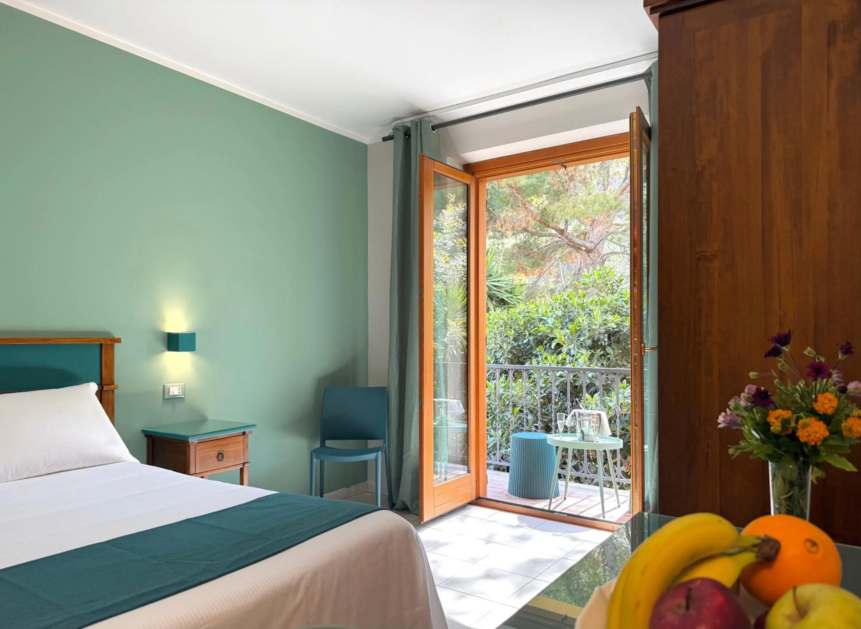 Photo of the whole room, Bed in Hotel Panoramic