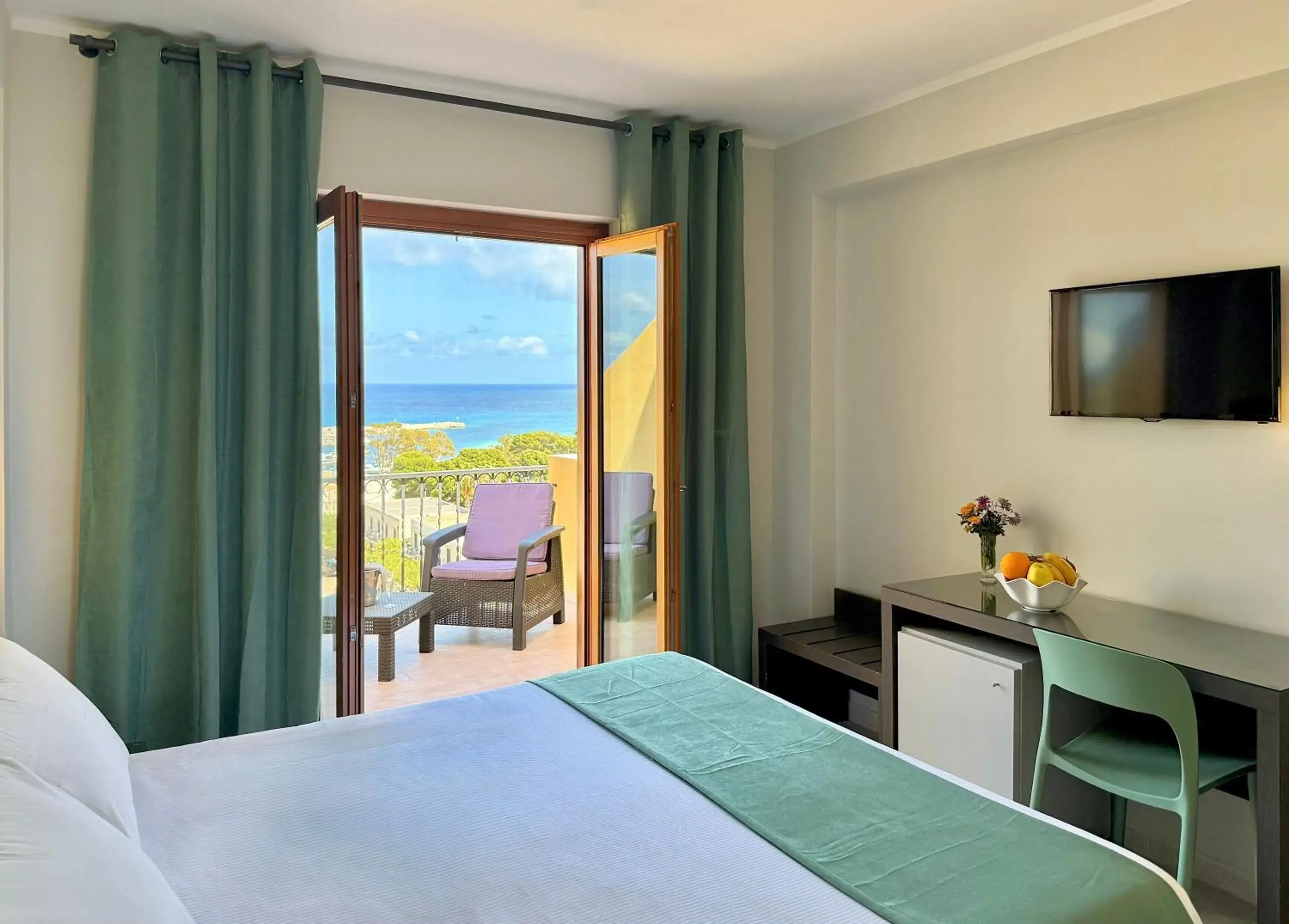 Comfort Double Room with Sea View in Hotel Panoramic Comfort Double Room with Sea View in Hotel Panoramic