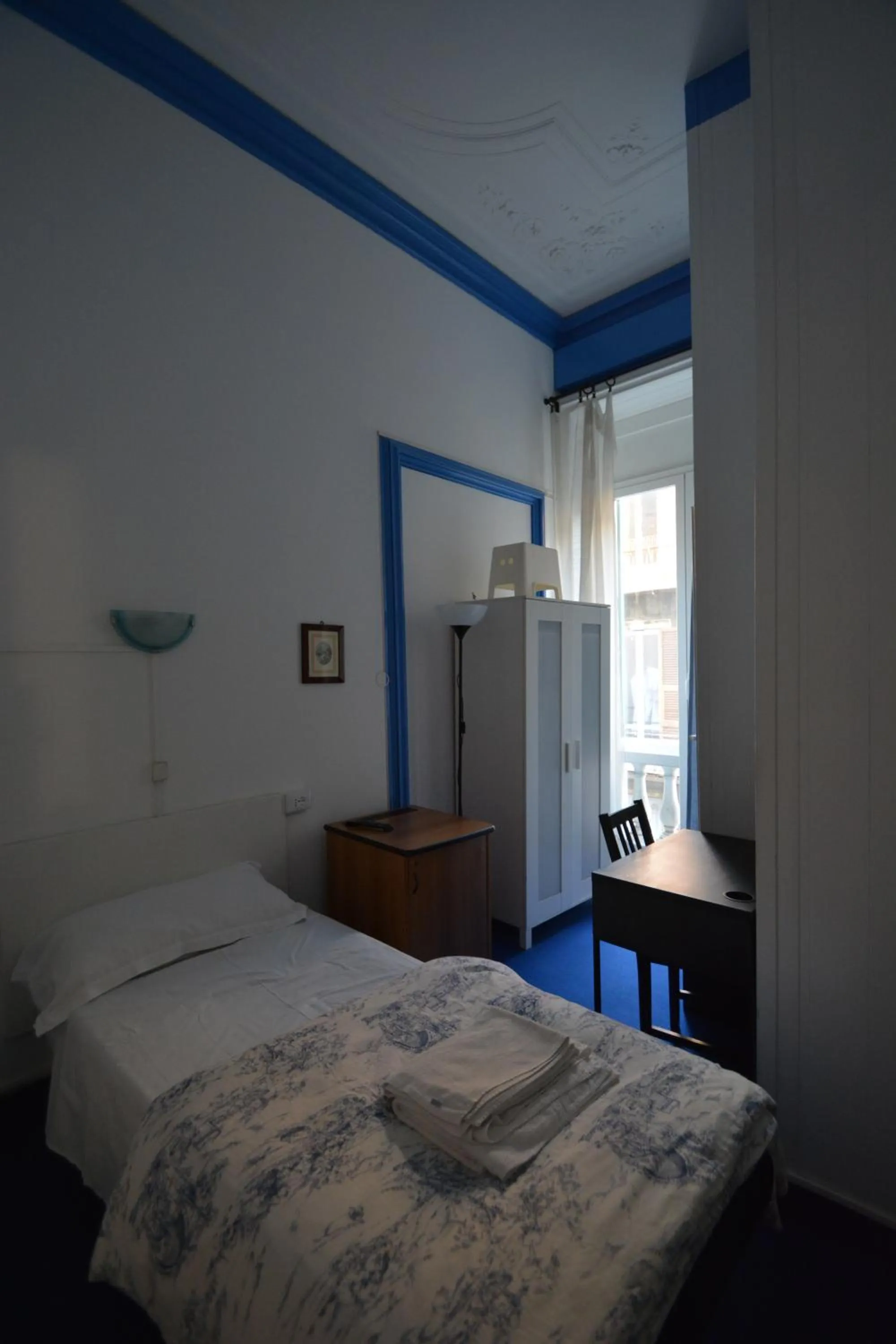 Photo of the whole room, Bed in Olympia Hotel