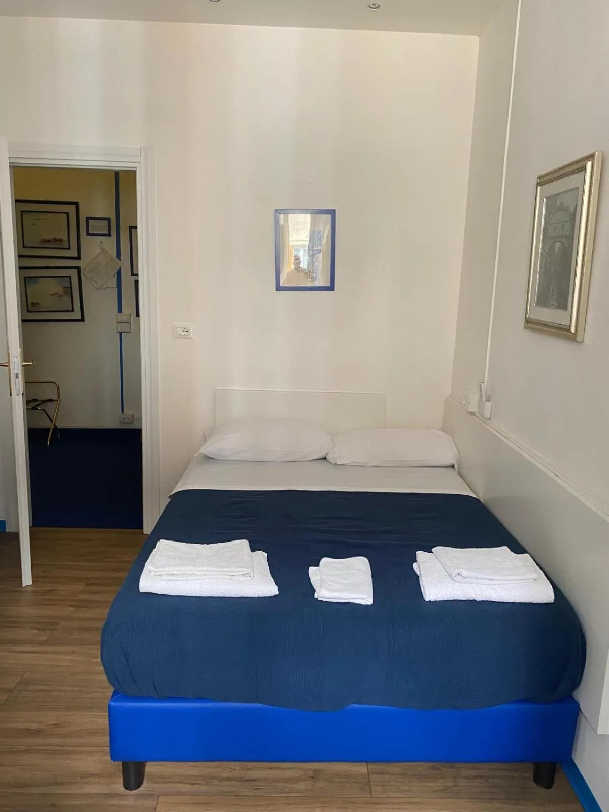 Bed in Olympia Hotel