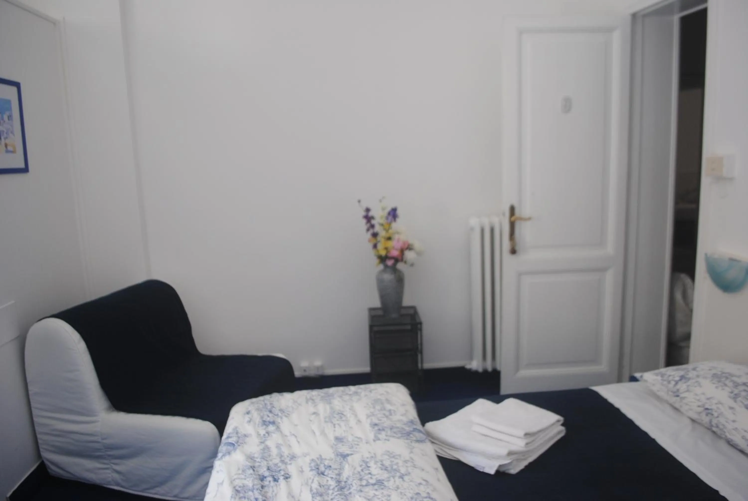 Photo of the whole room, Bed in Olympia Hotel